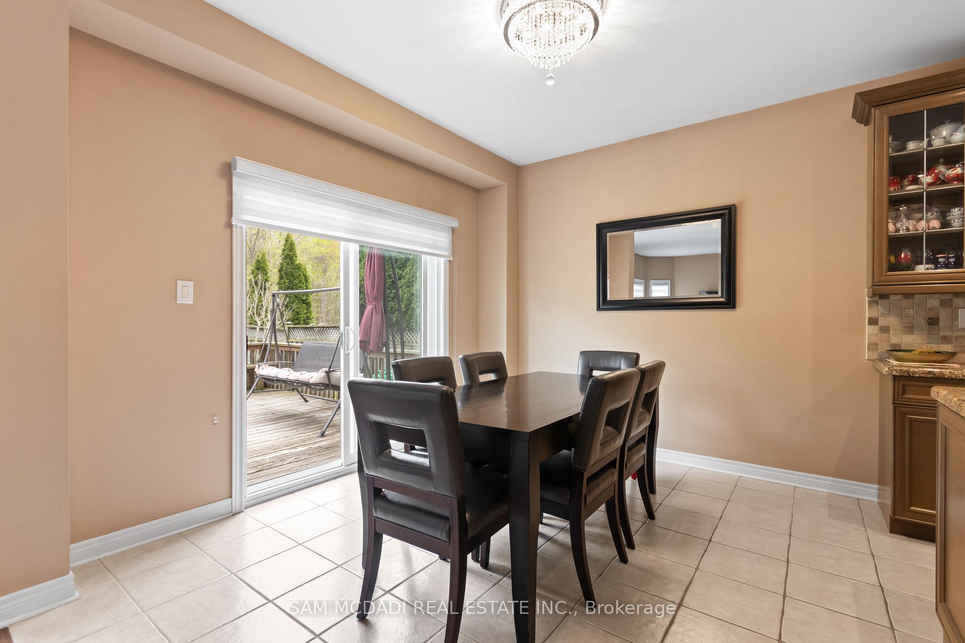 3352 Erin Centre Boulevard