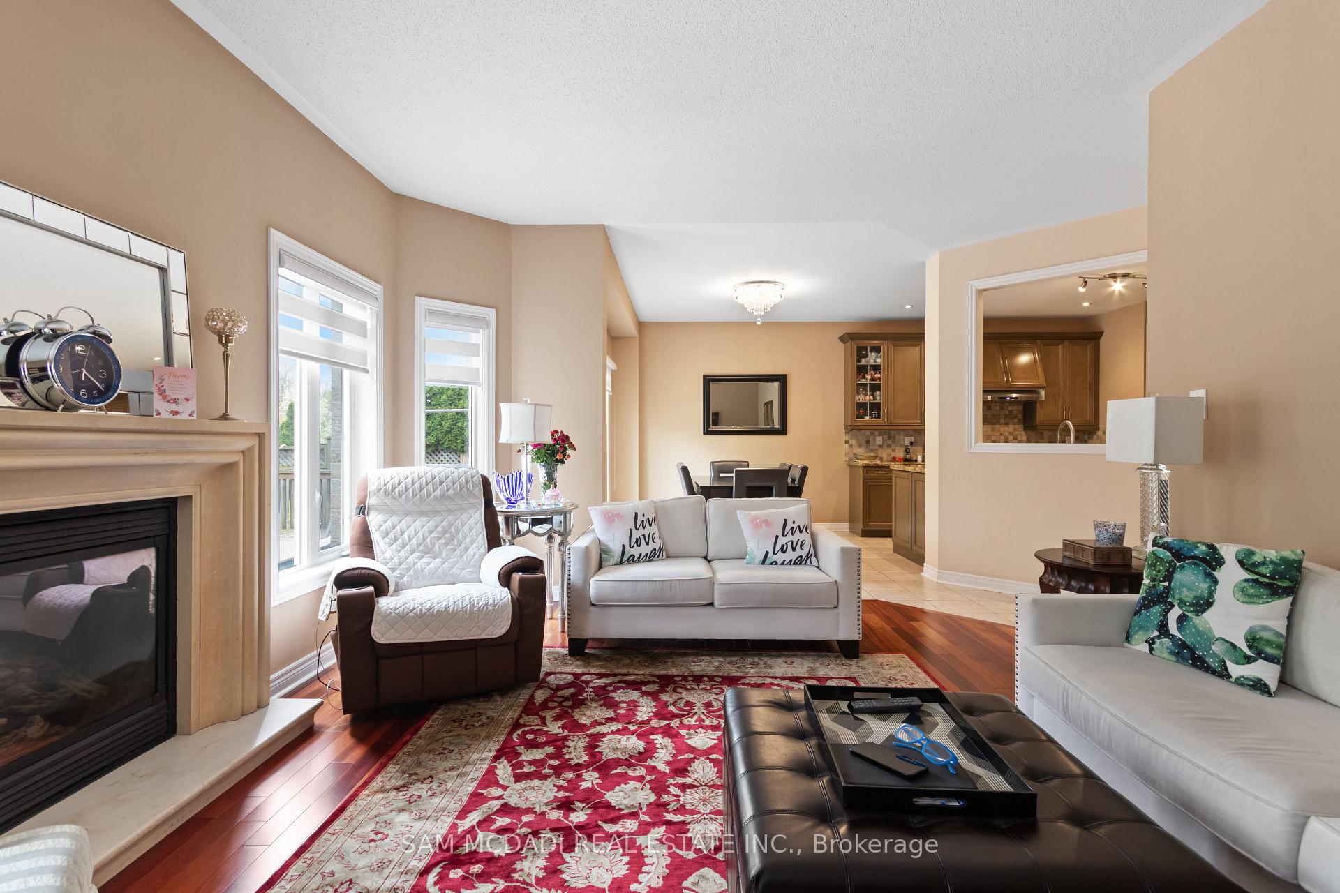 3352 Erin Centre Boulevard