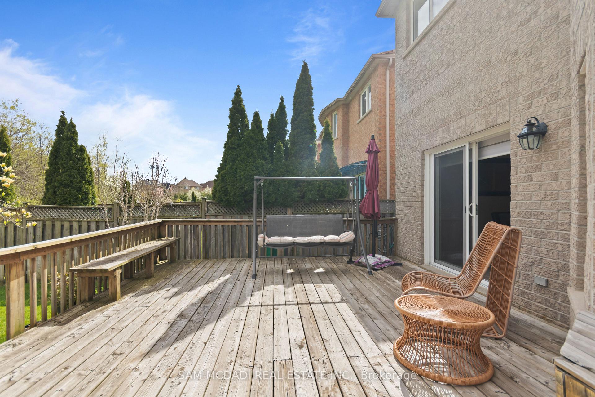 3352 Erin Centre Boulevard