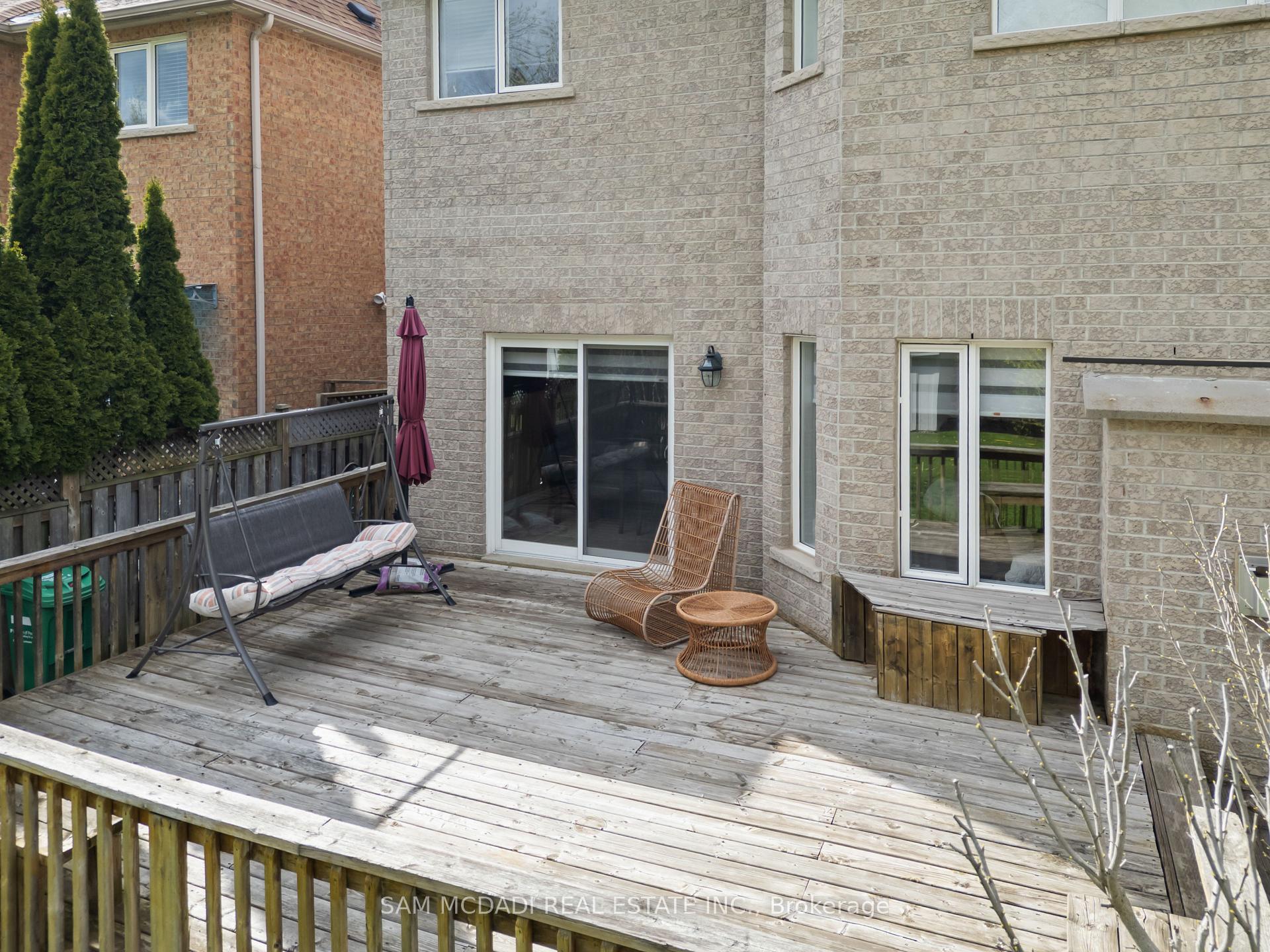 3352 Erin Centre Boulevard