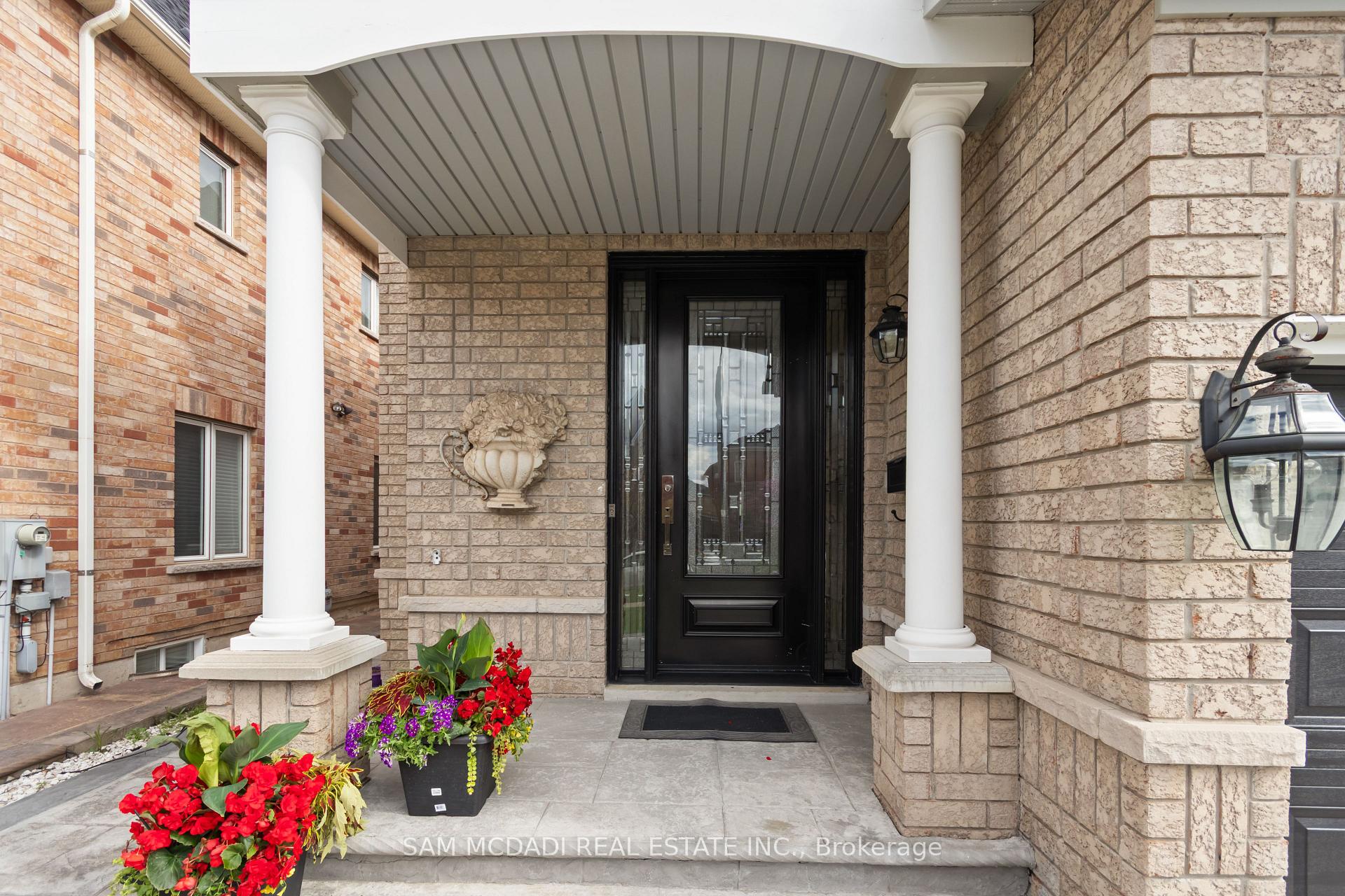 3352 Erin Centre Boulevard