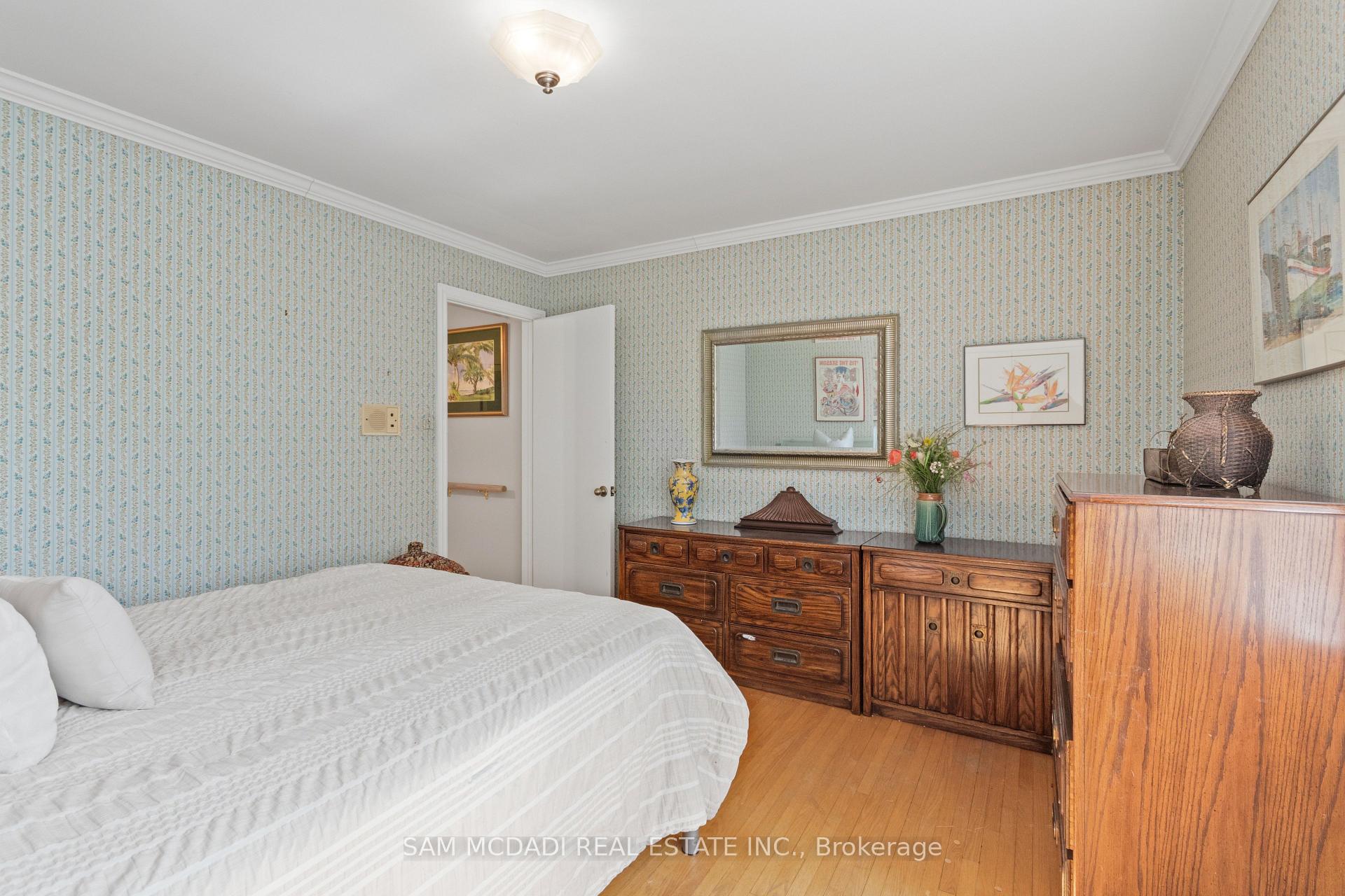 865 Meadow Wood Road