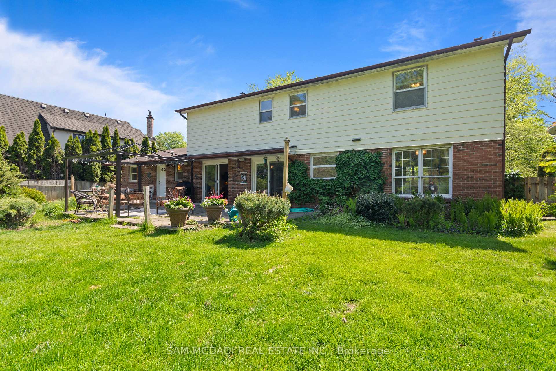 865 Meadow Wood Road