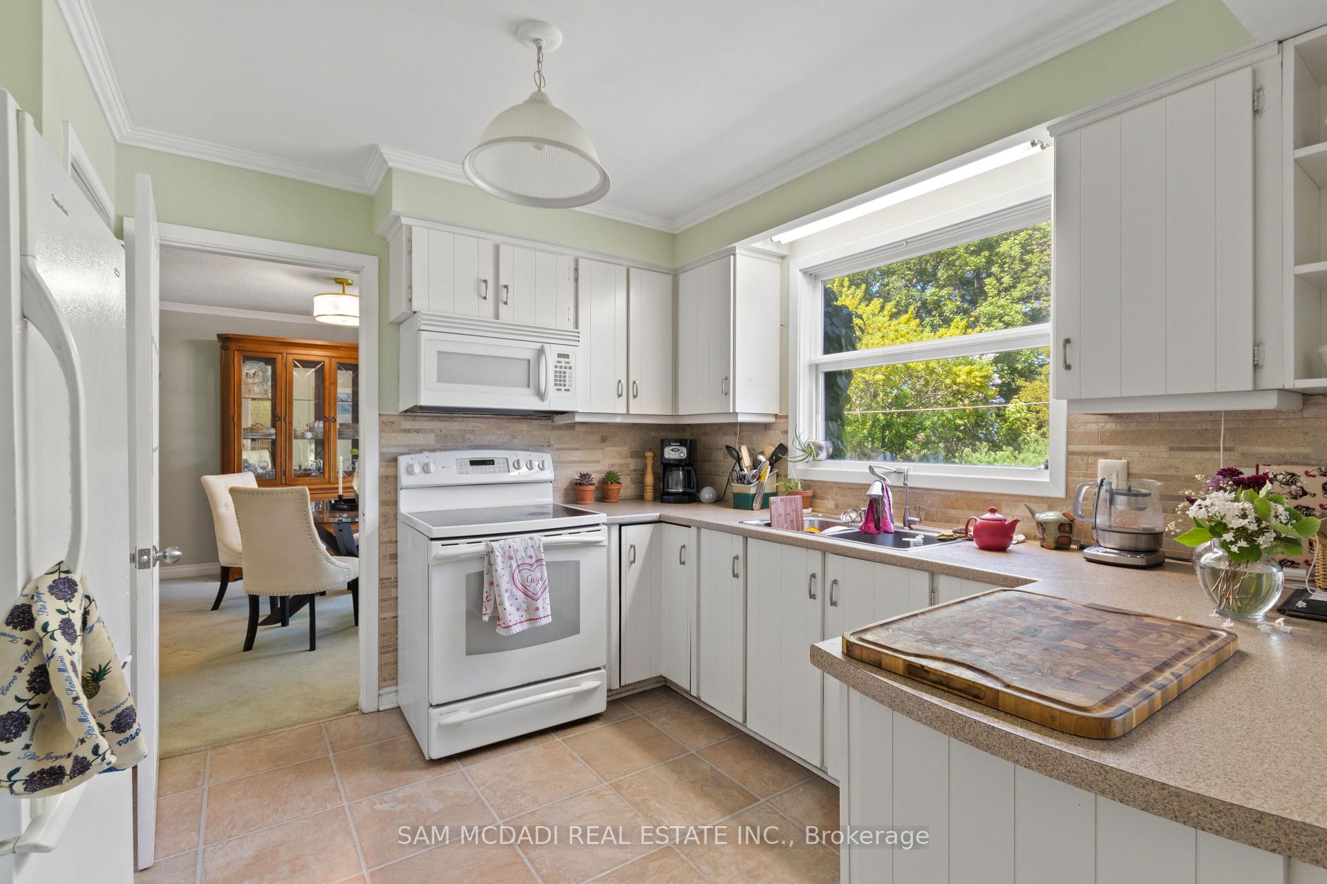 865 Meadow Wood Road