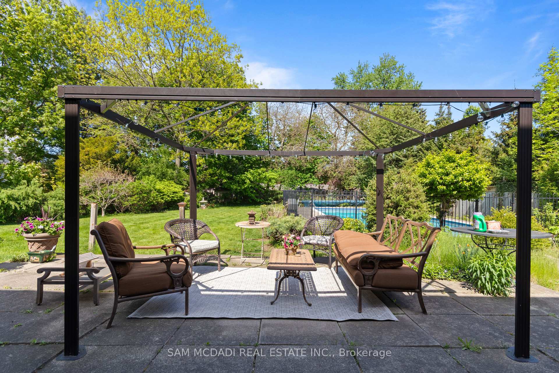 865 Meadow Wood Road