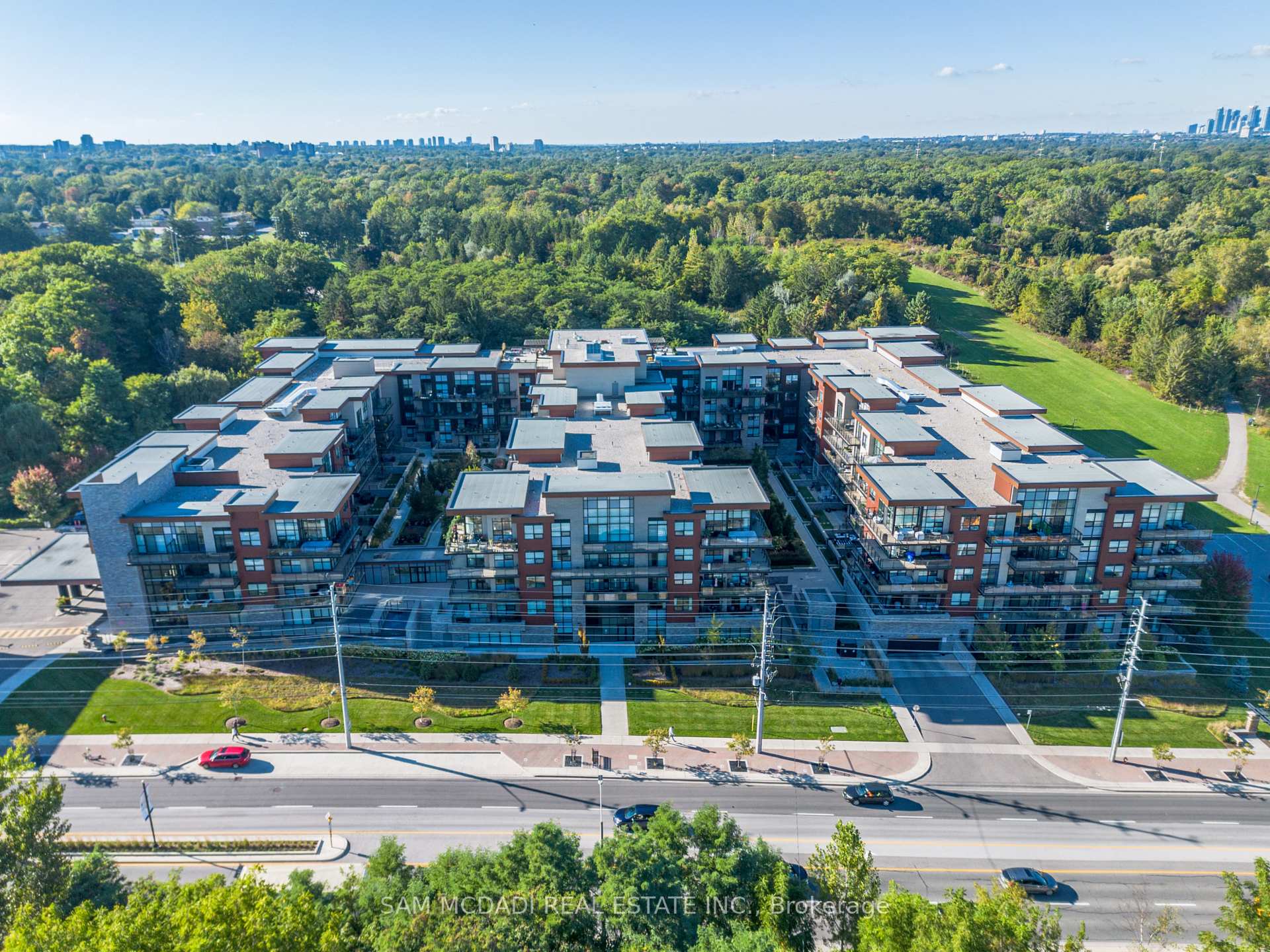 1575 Lakeshore Road W GR33