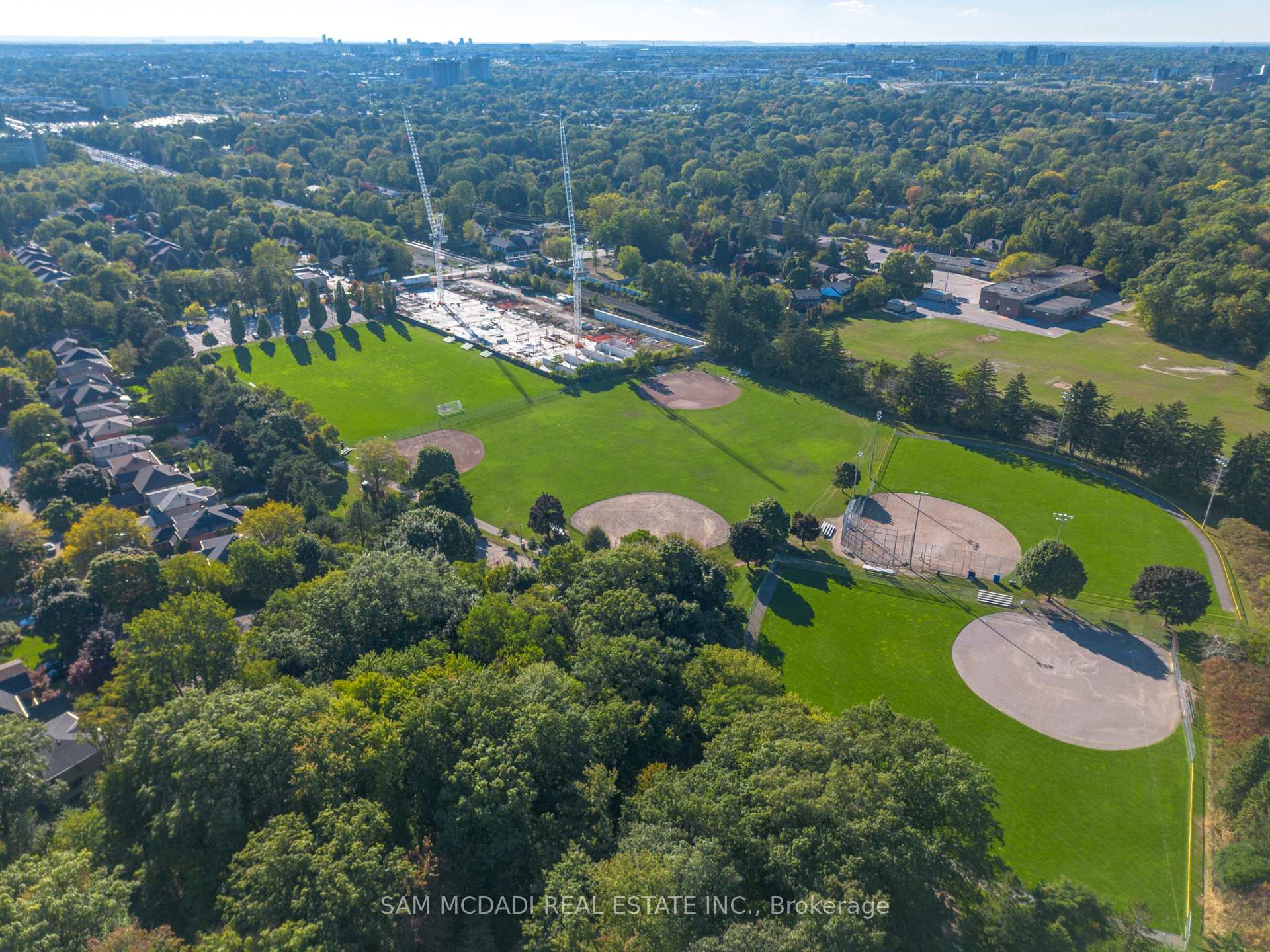 1575 Lakeshore Road W GR33
