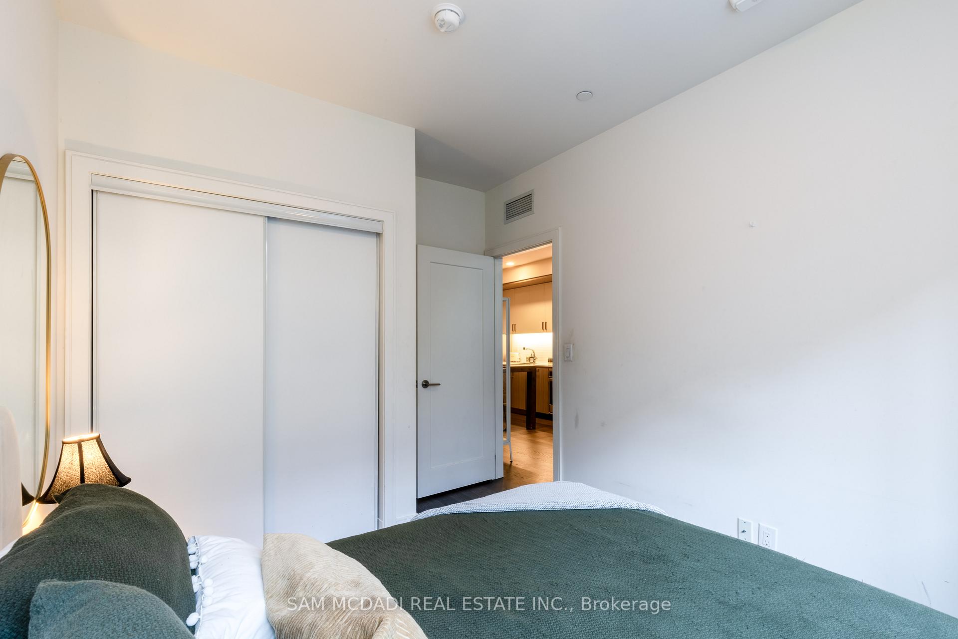 1575 Lakeshore Road W GR33