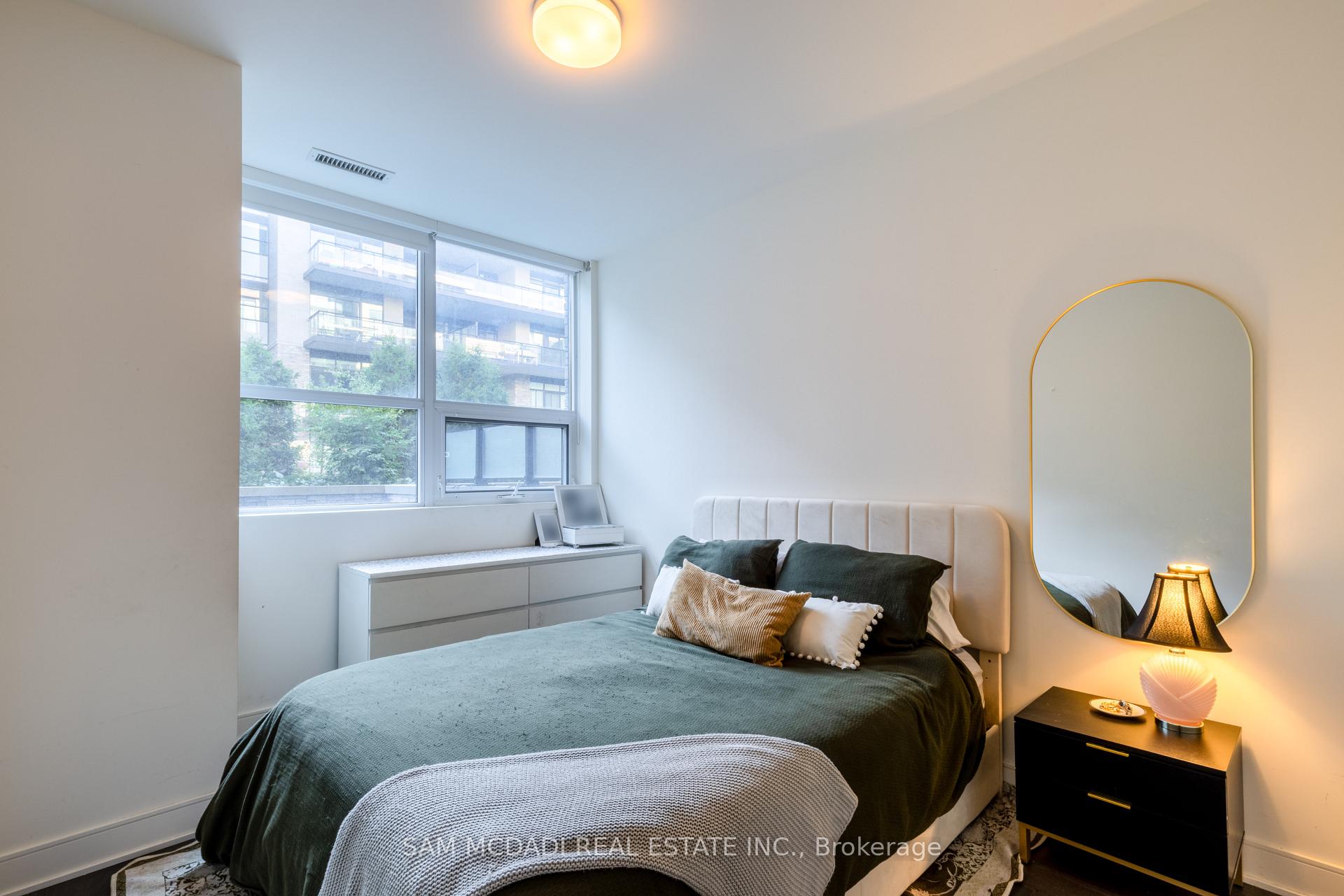 1575 Lakeshore Road W GR33