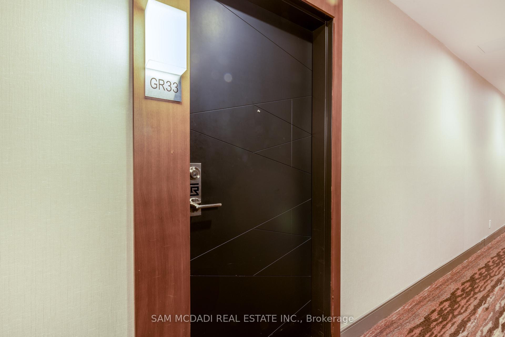 1575 Lakeshore Road W GR33