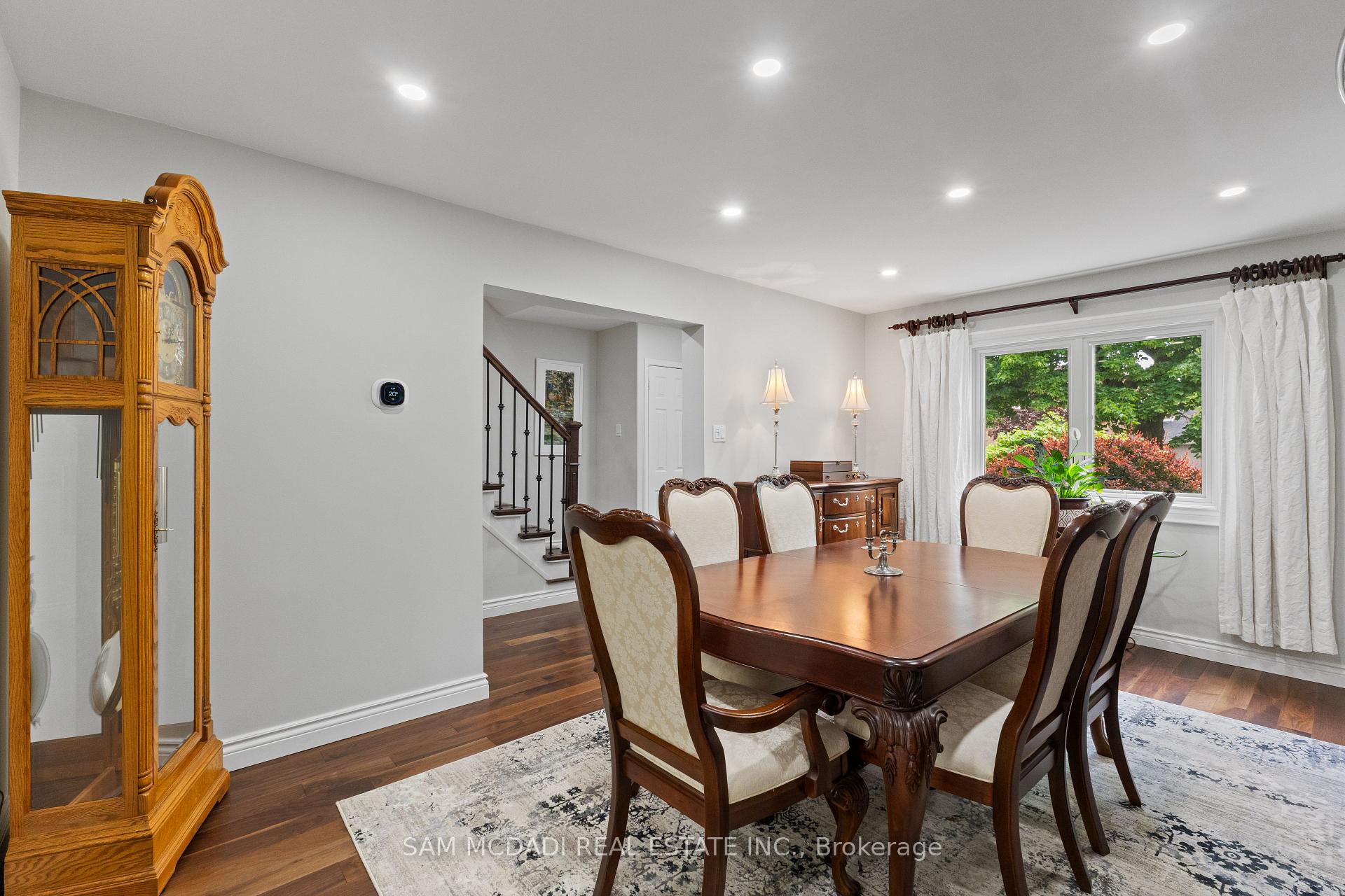 2707 Jerring Mews