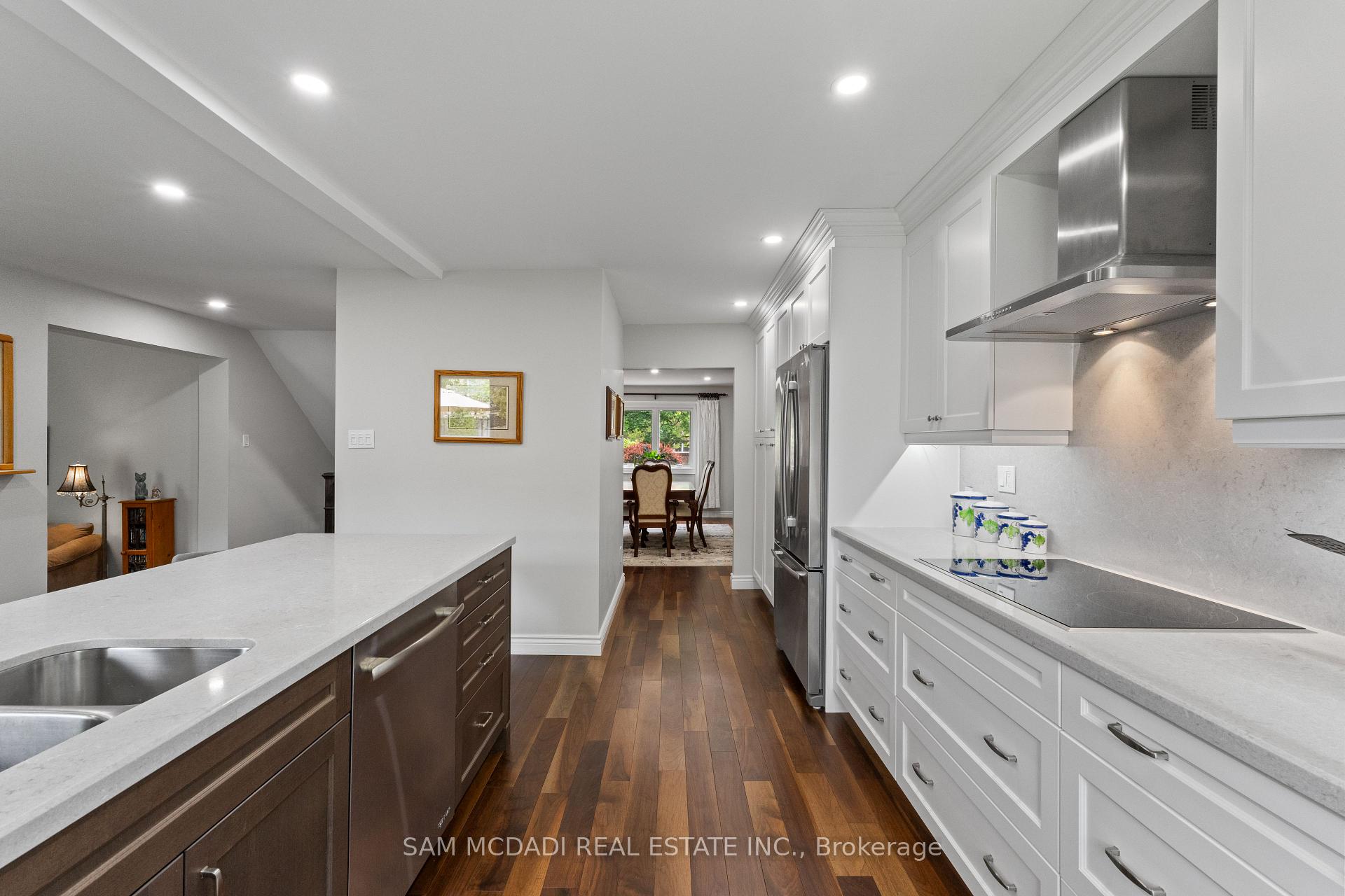 2707 Jerring Mews
