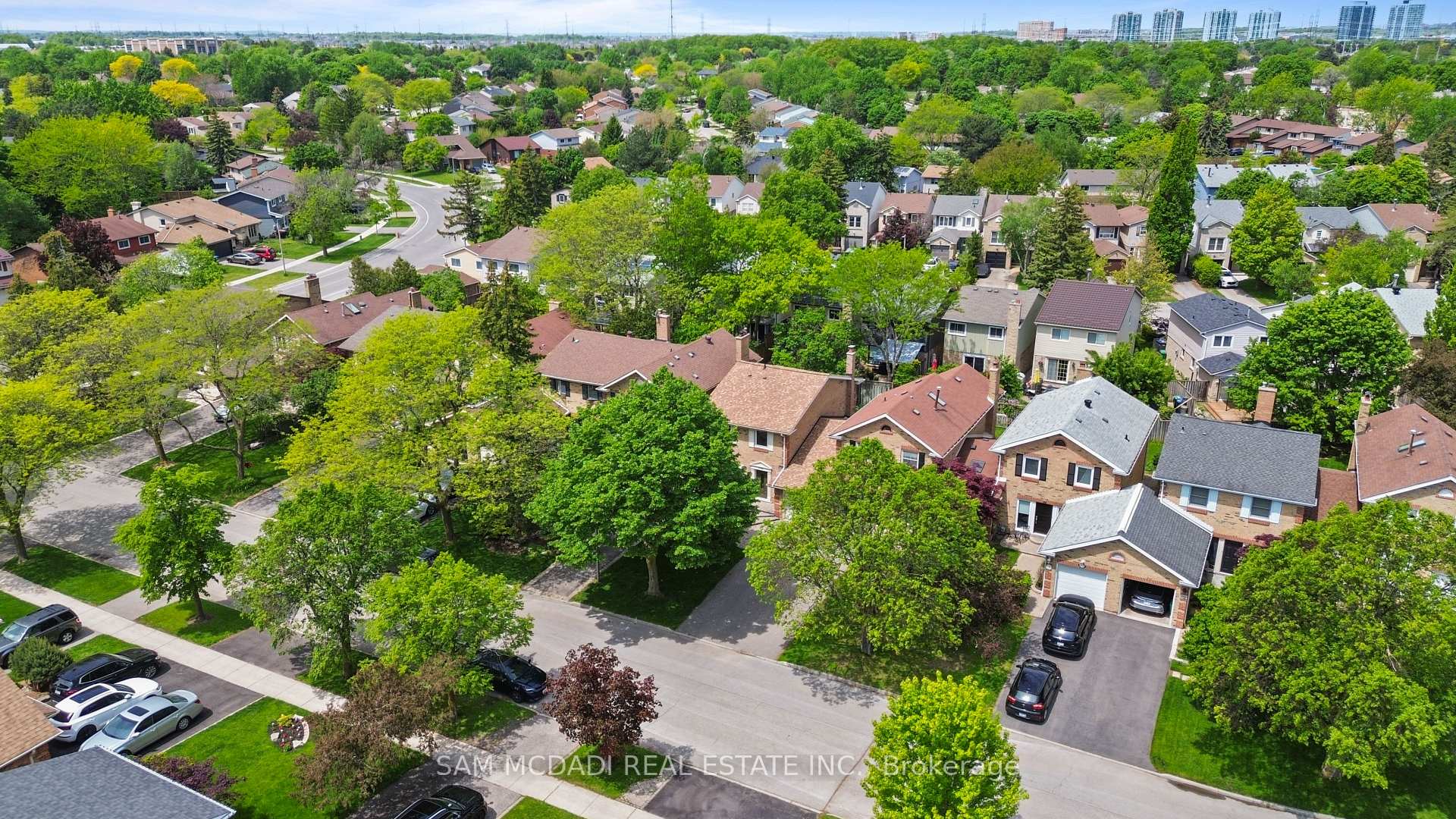 2707 Jerring Mews
