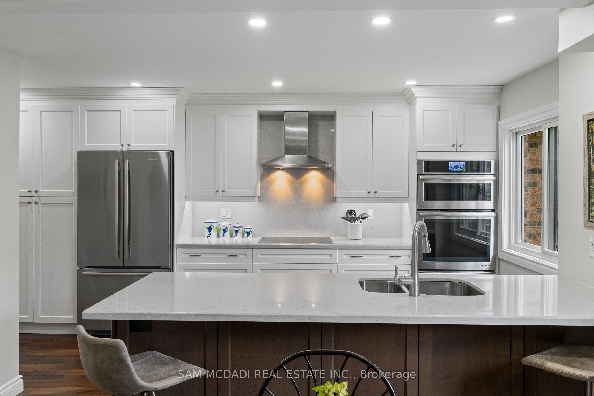 2707 Jerring Mews