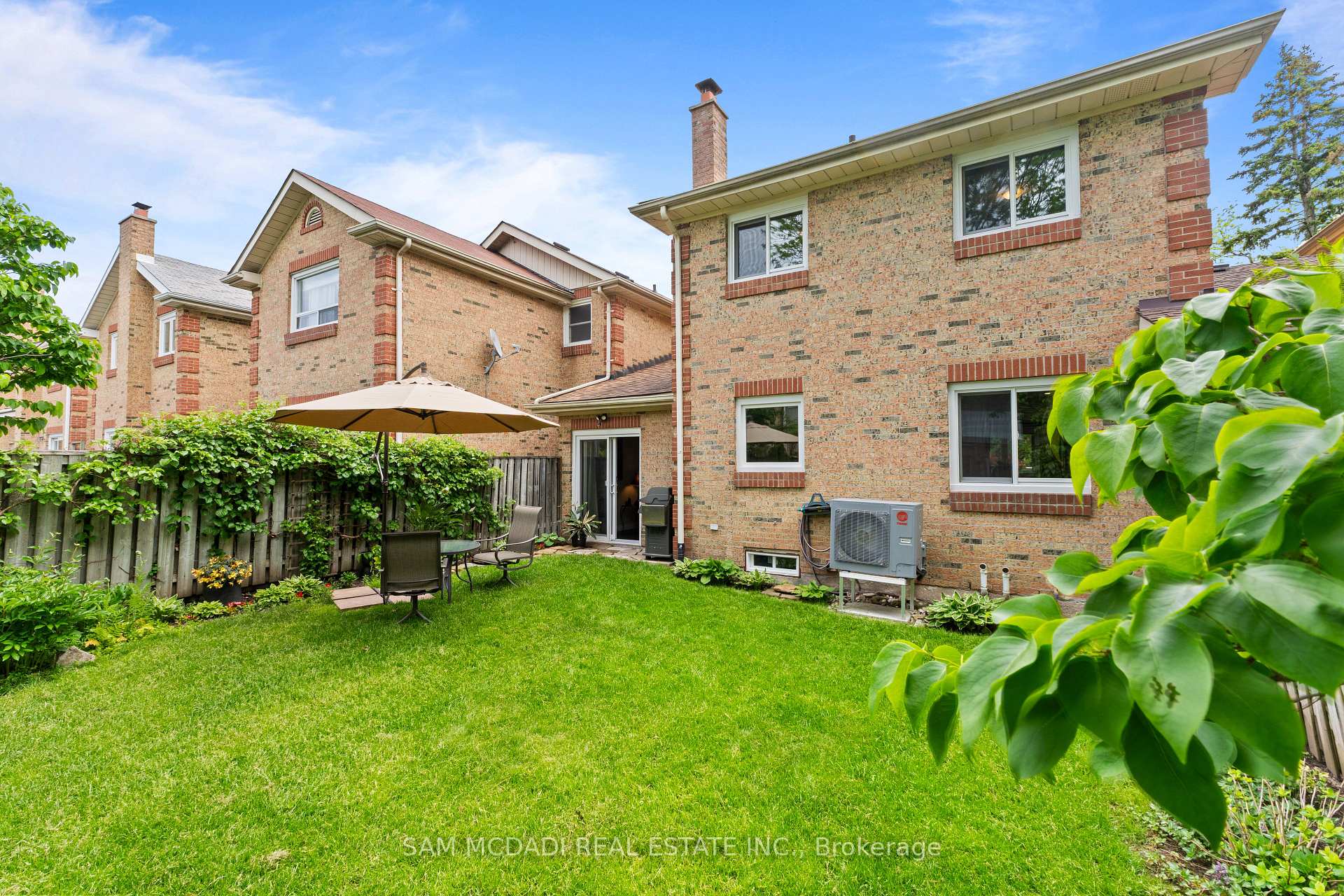 2707 Jerring Mews