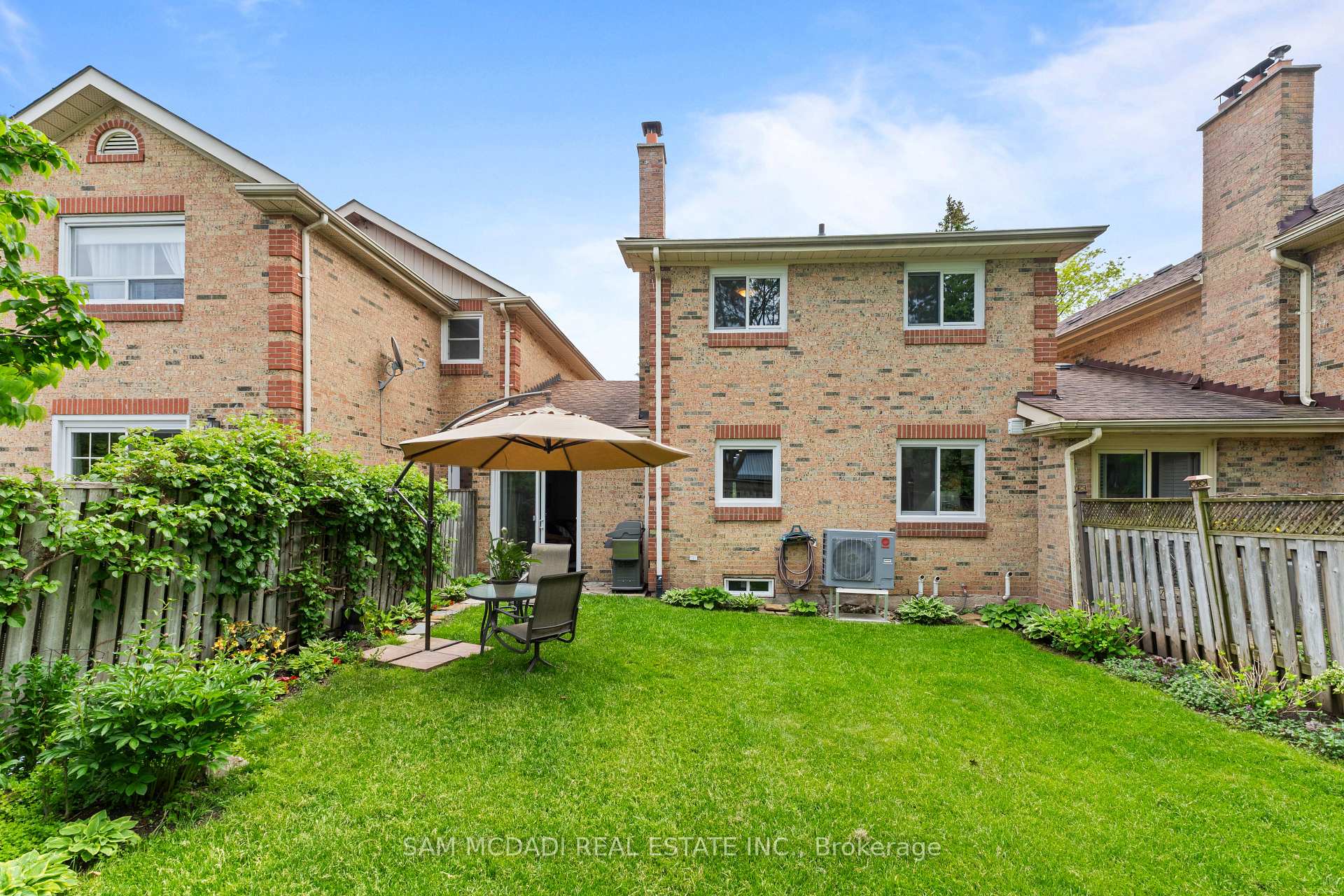 2707 Jerring Mews