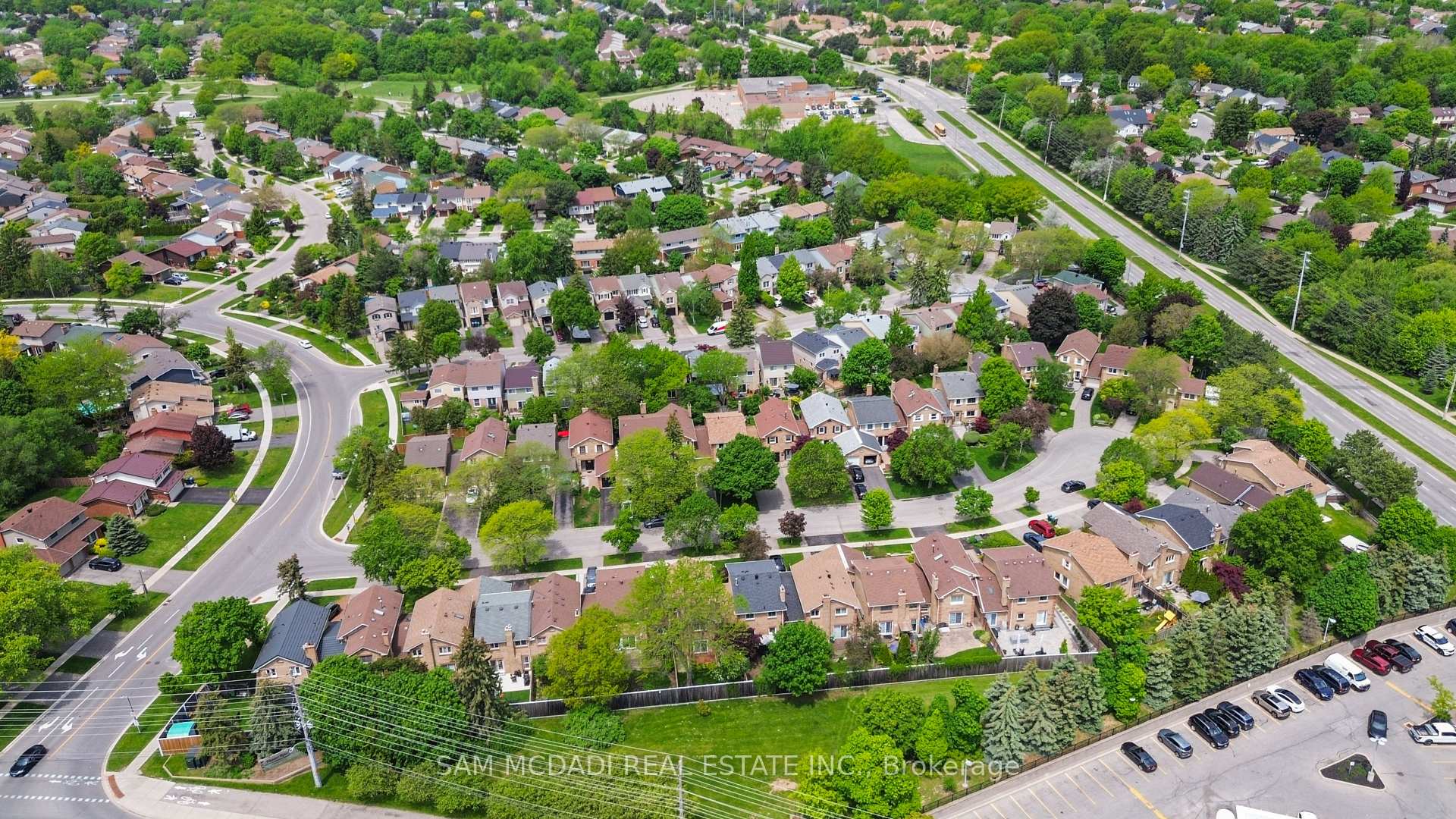 2707 Jerring Mews