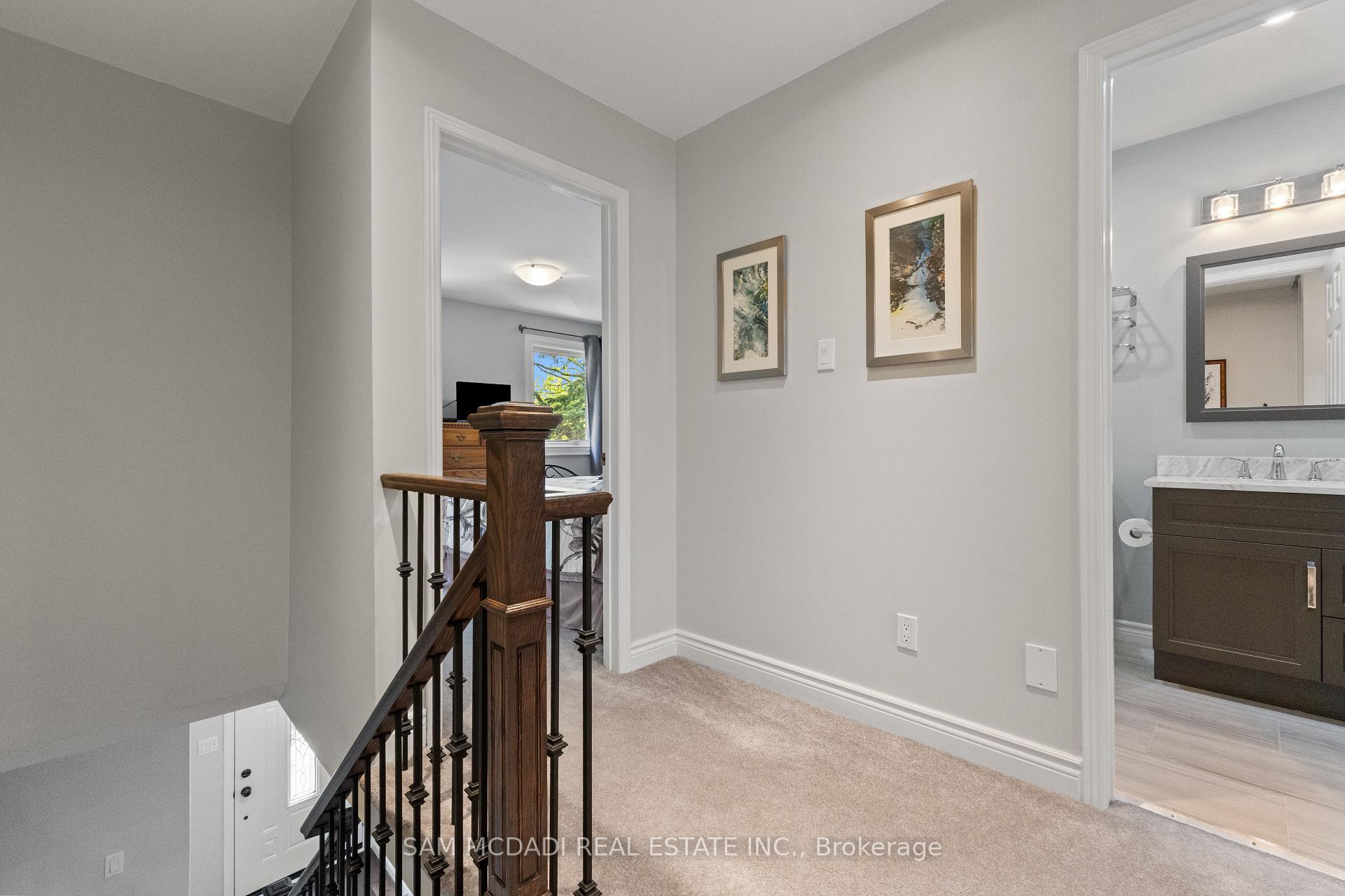 2707 Jerring Mews