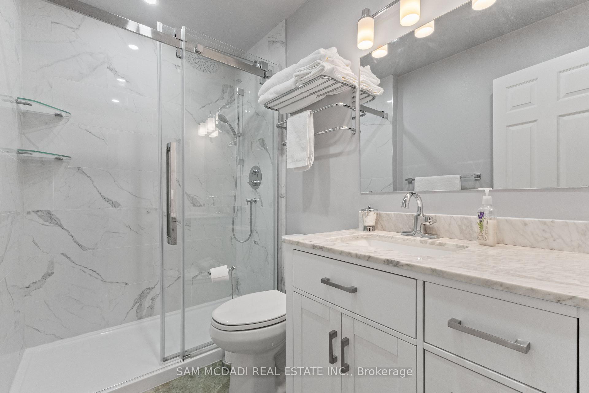 2707 Jerring Mews