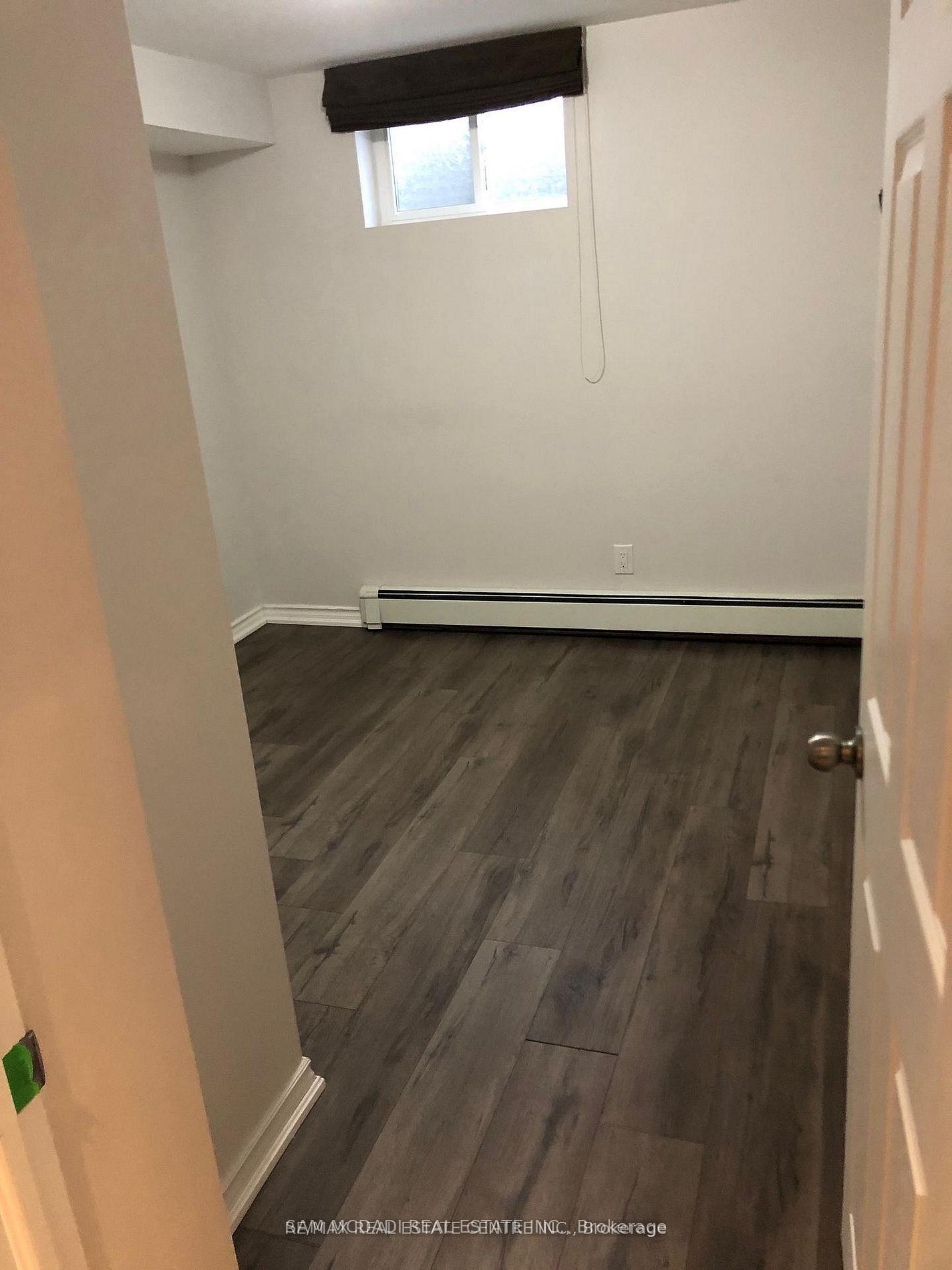 378 Lakeshore Road W
