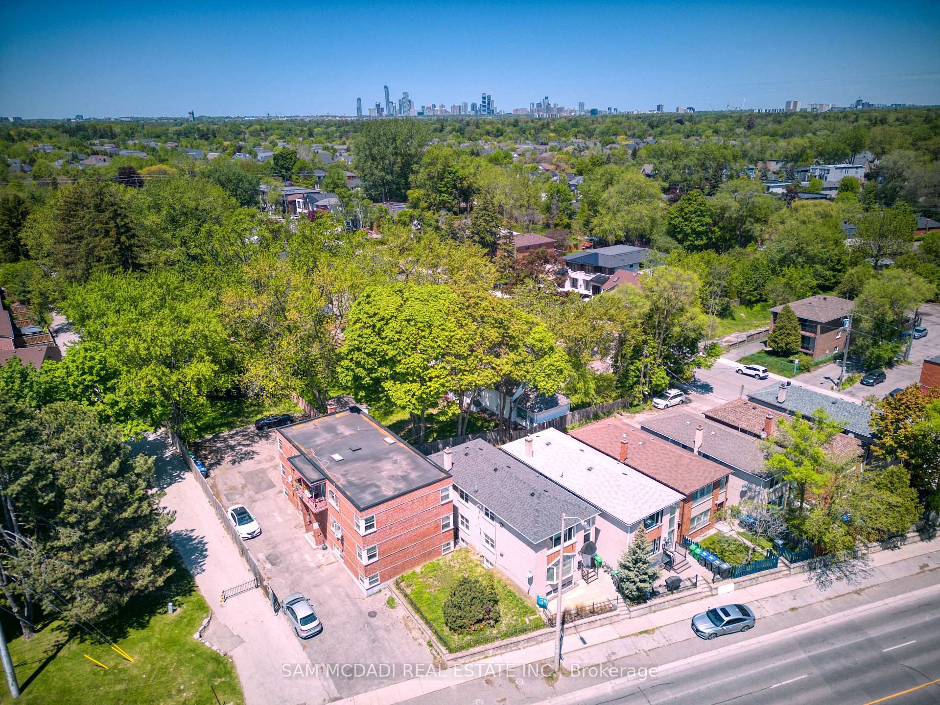 378 Lakeshore Road W