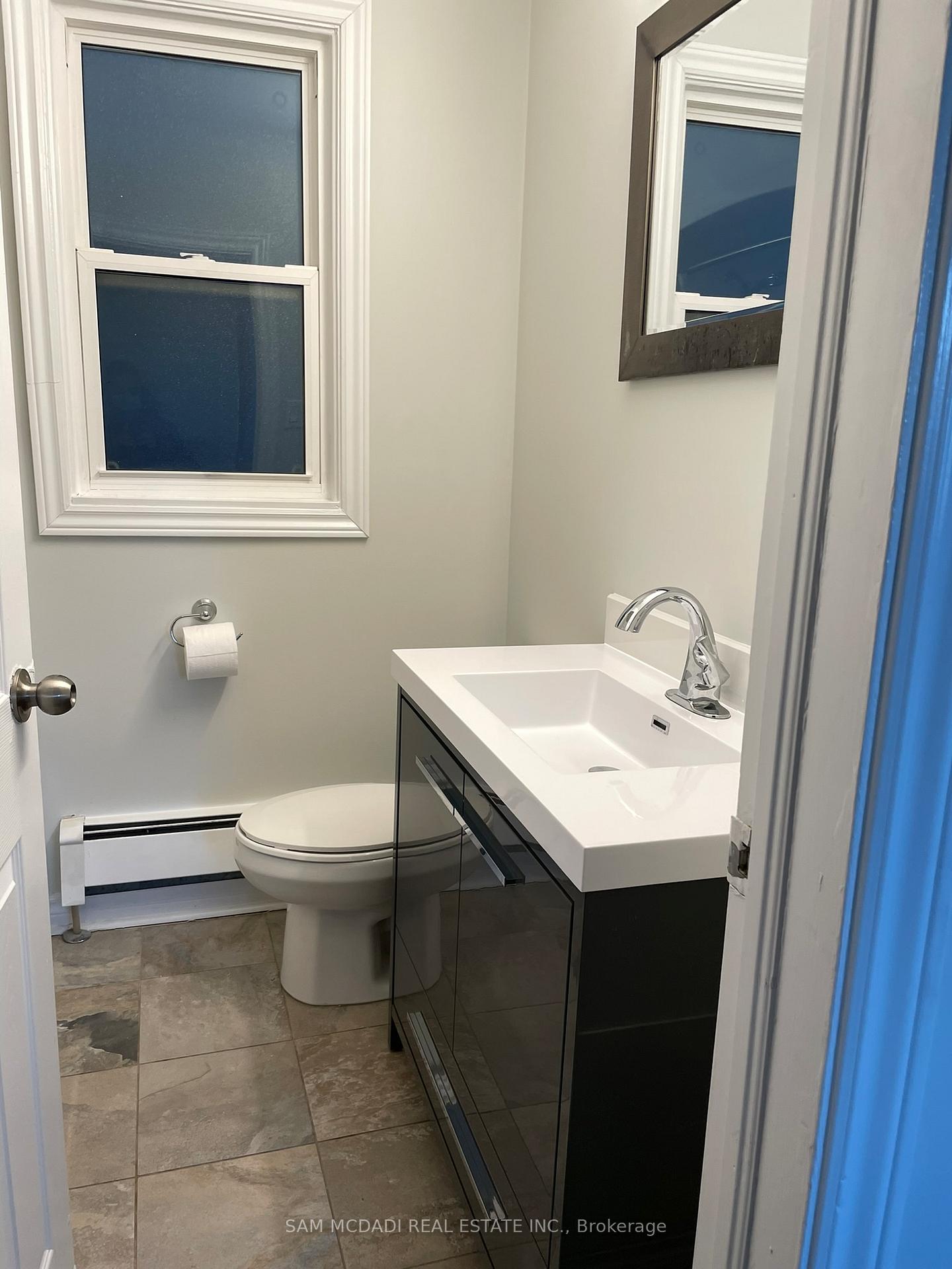 378 Lakeshore Road W