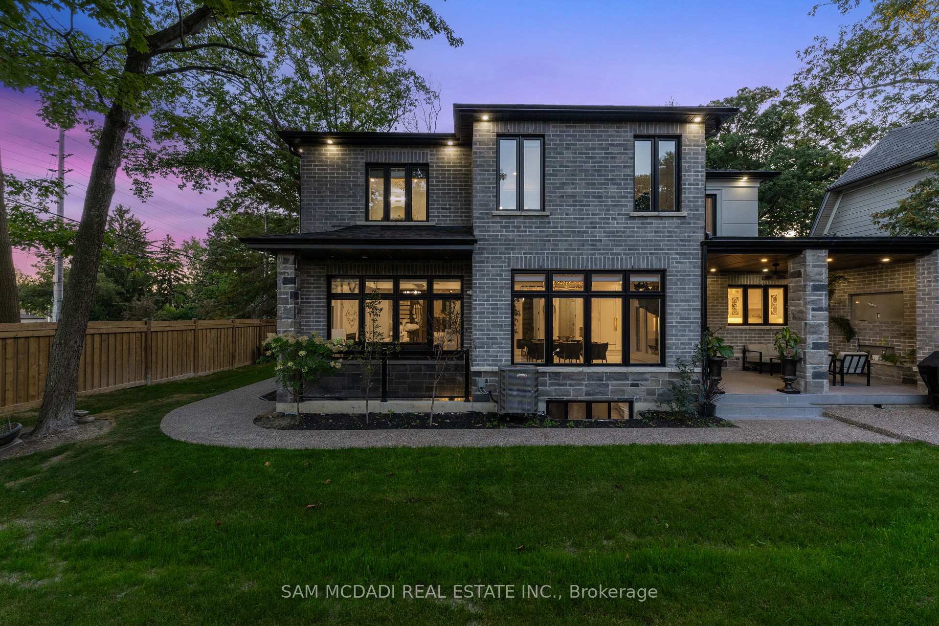 72 Oakes Drive