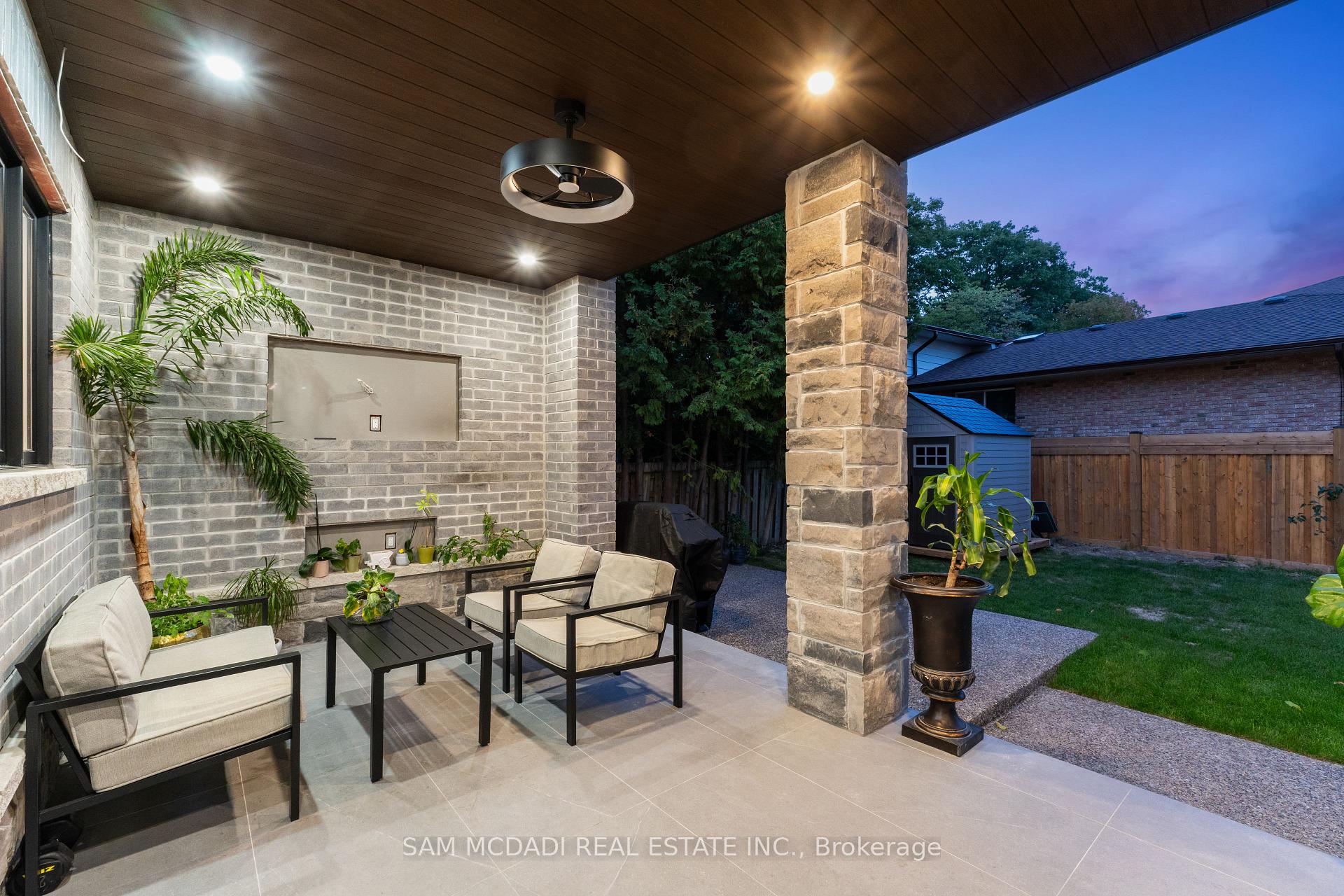 72 Oakes Drive