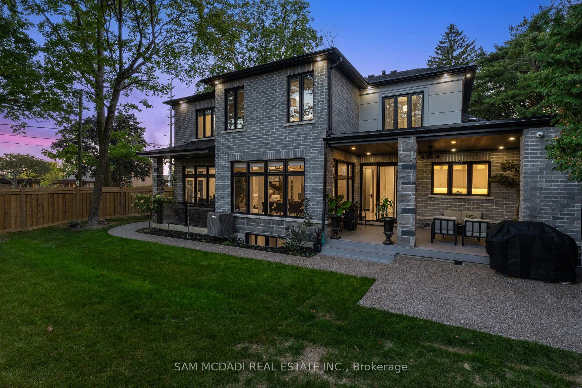 72 Oakes Drive