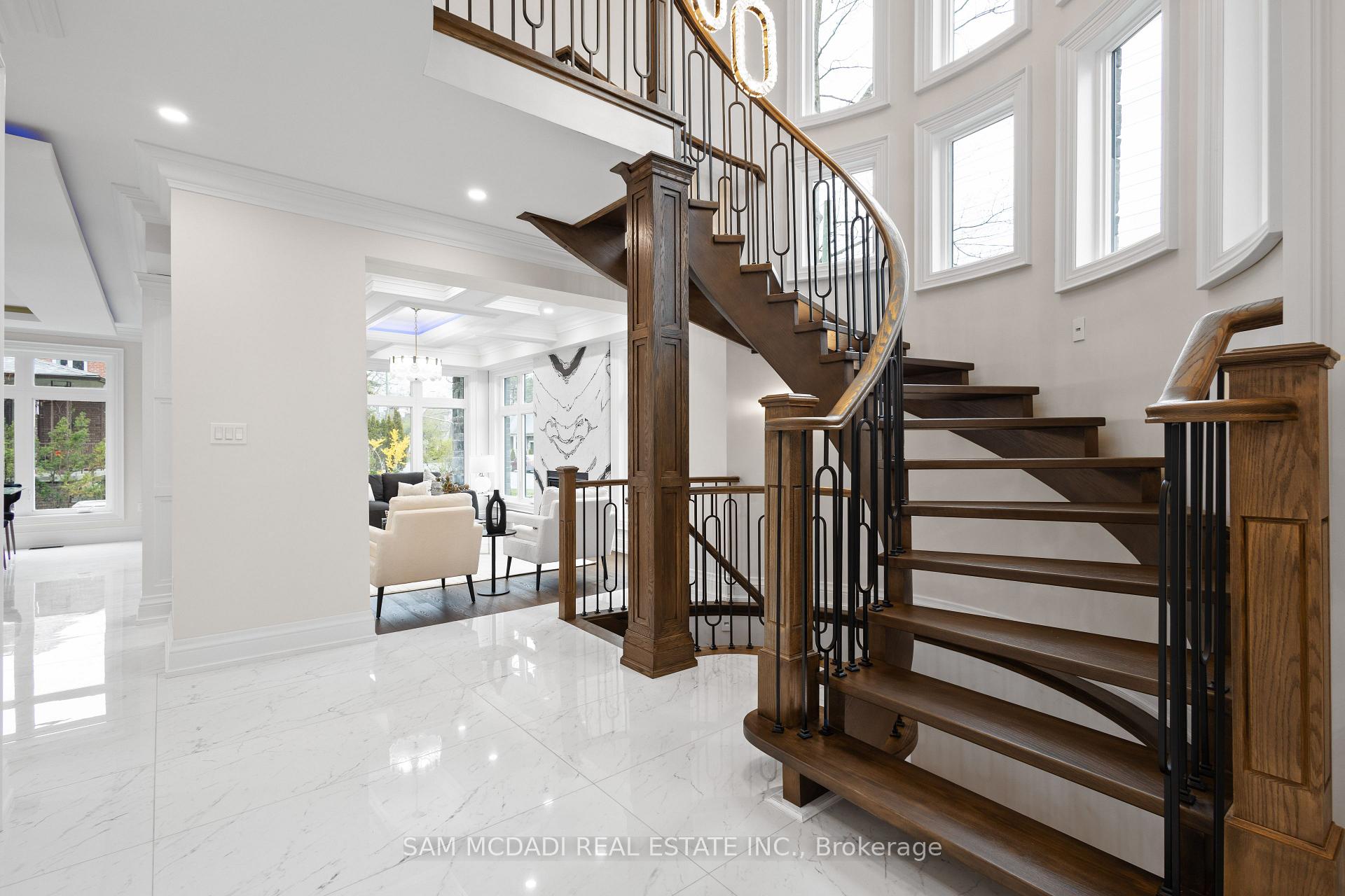 72 Oakes Drive