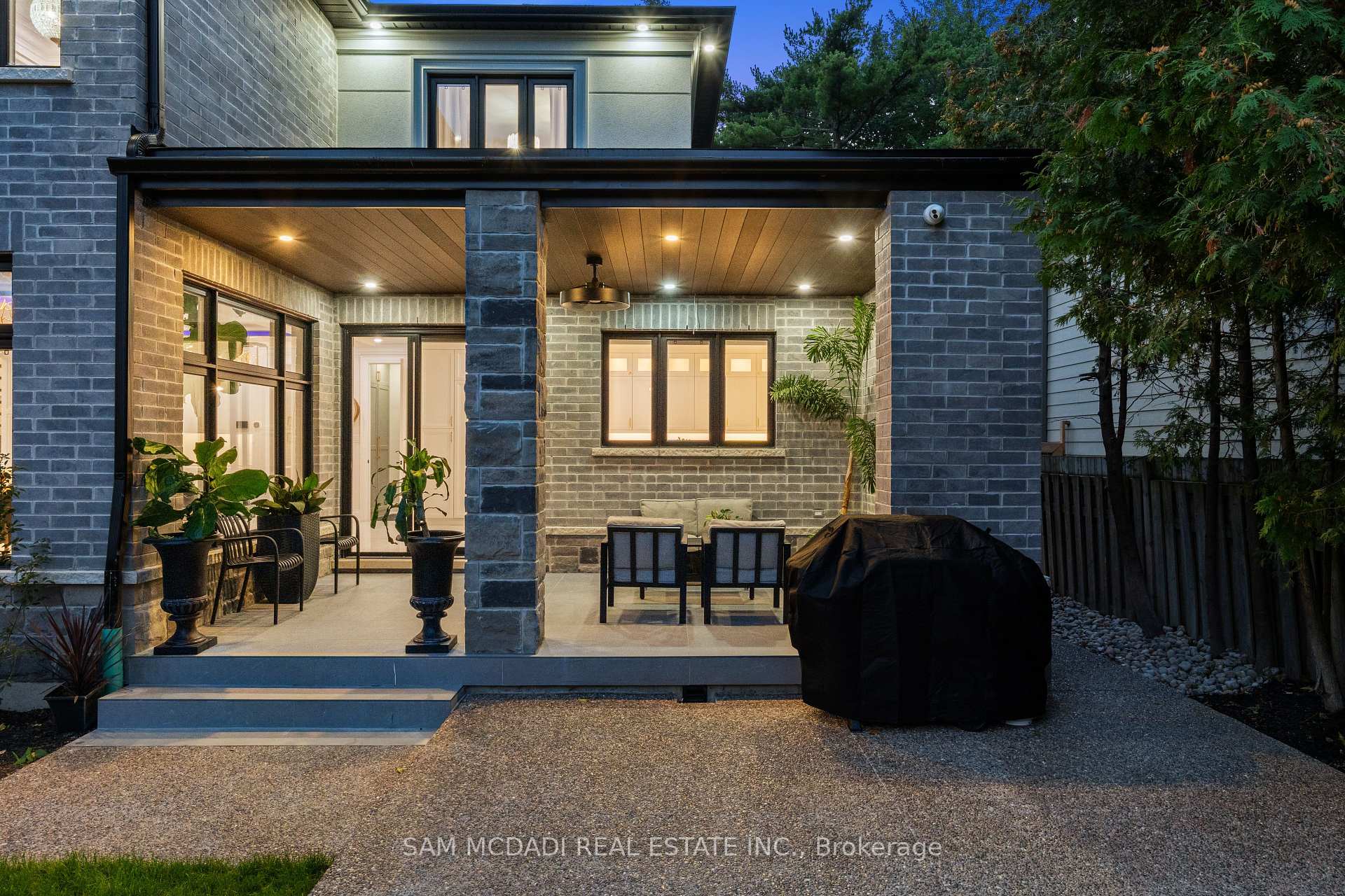 72 Oakes Drive