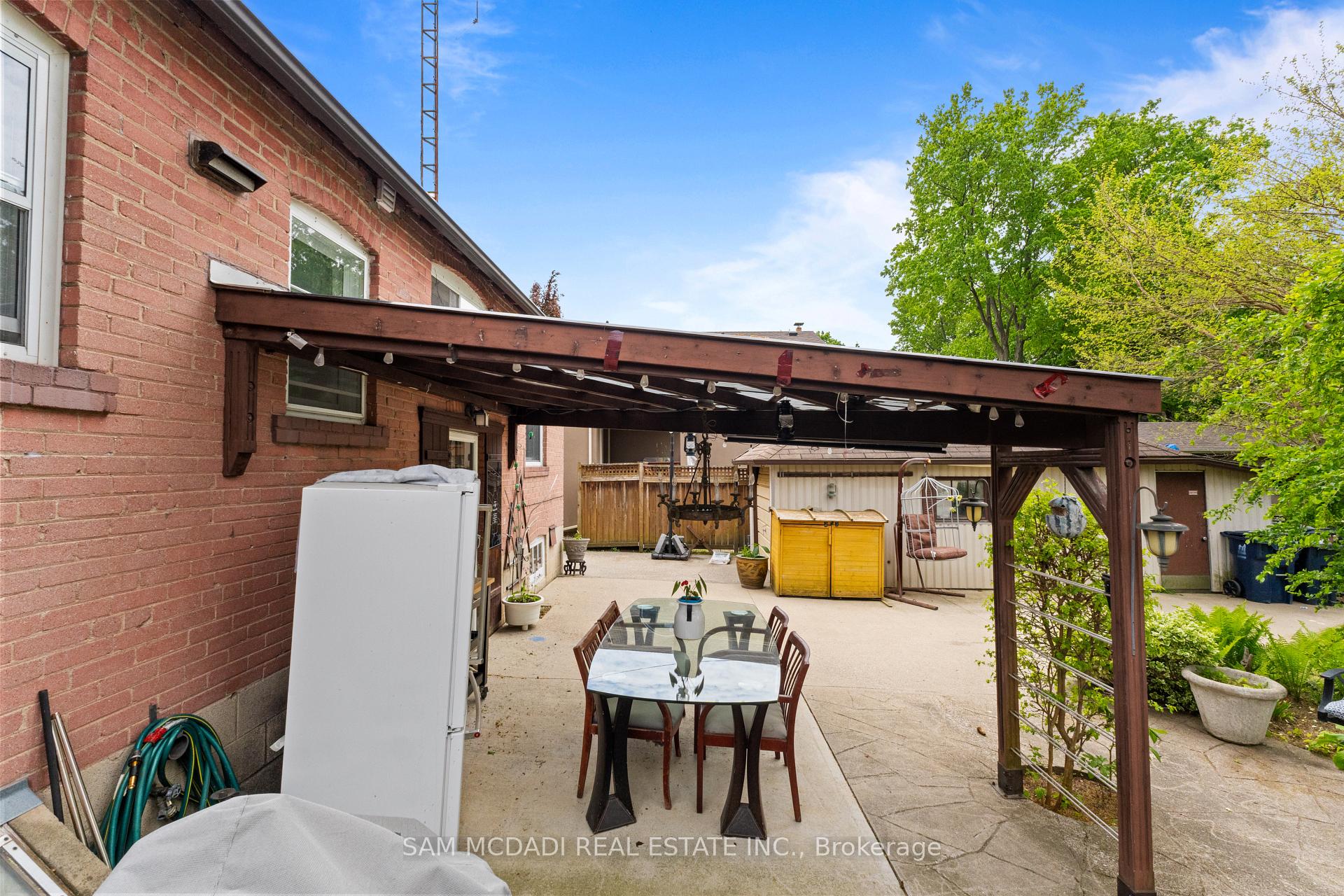 57 Westglen Crescent