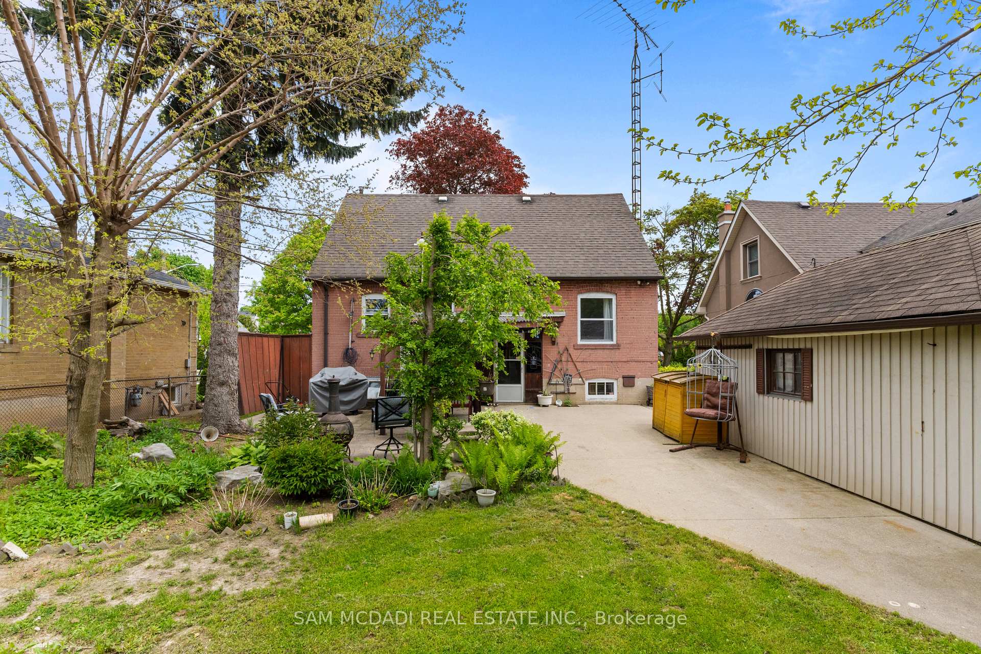 57 Westglen Crescent