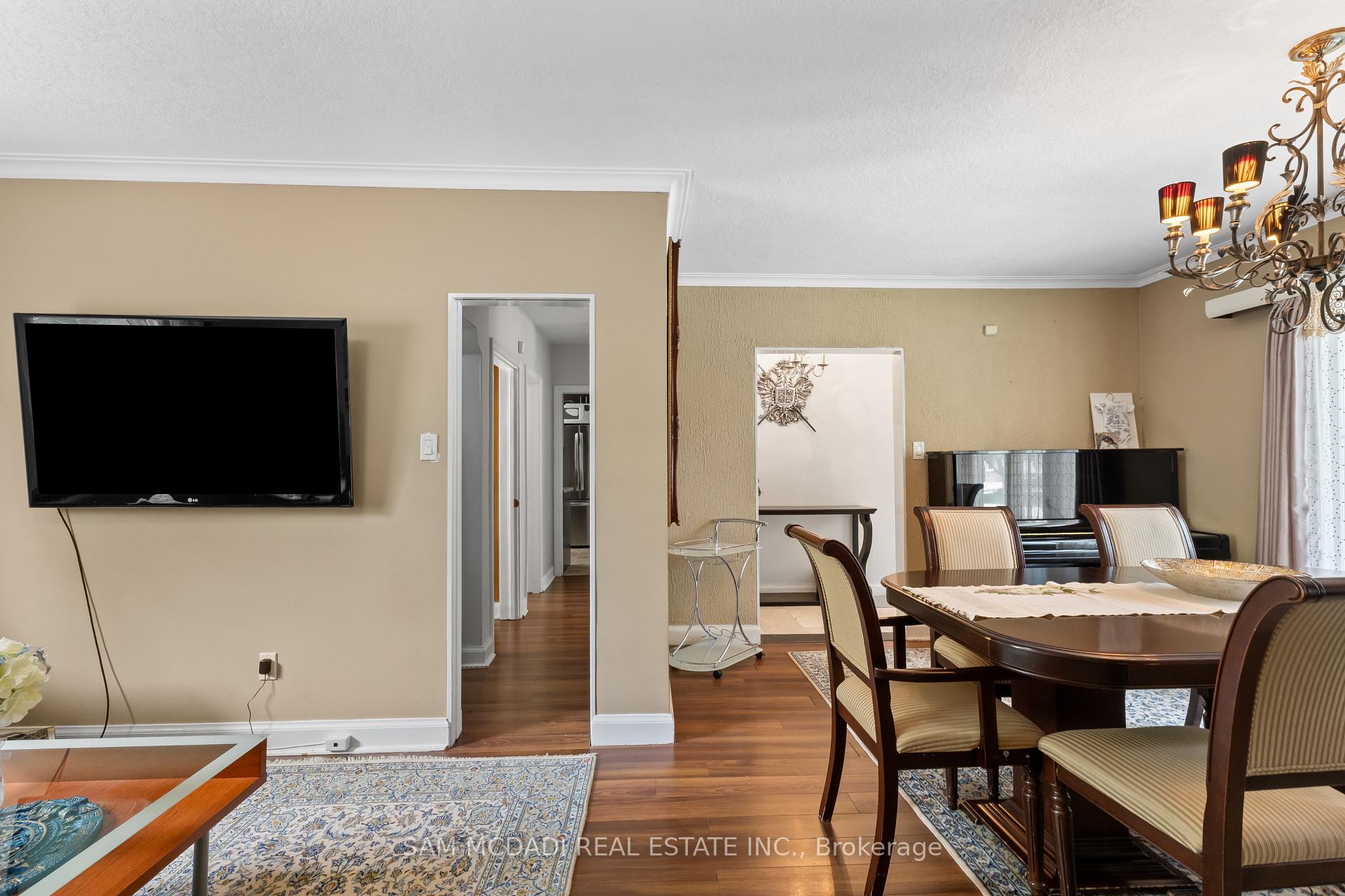 57 Westglen Crescent