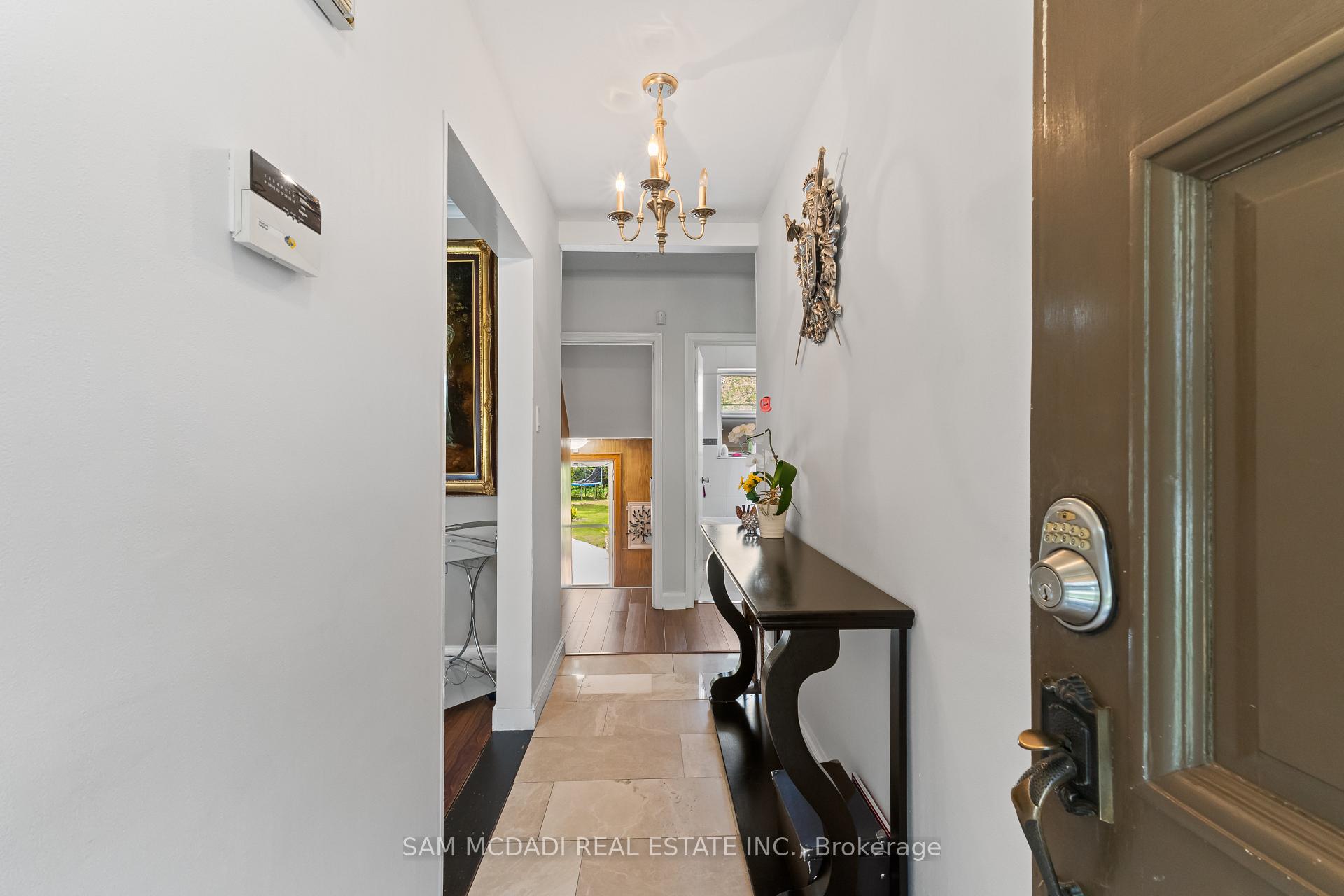 57 Westglen Crescent
