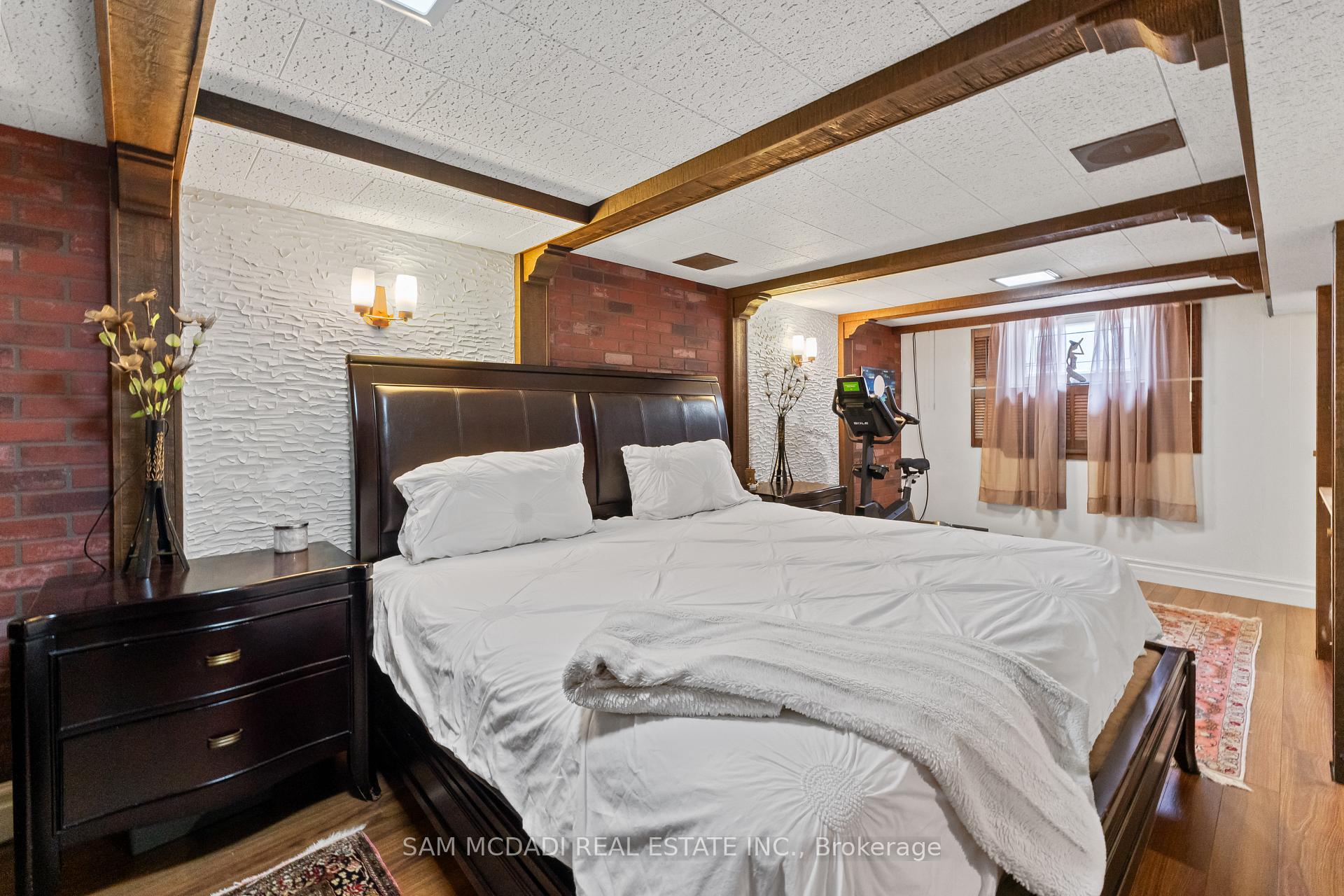57 Westglen Crescent