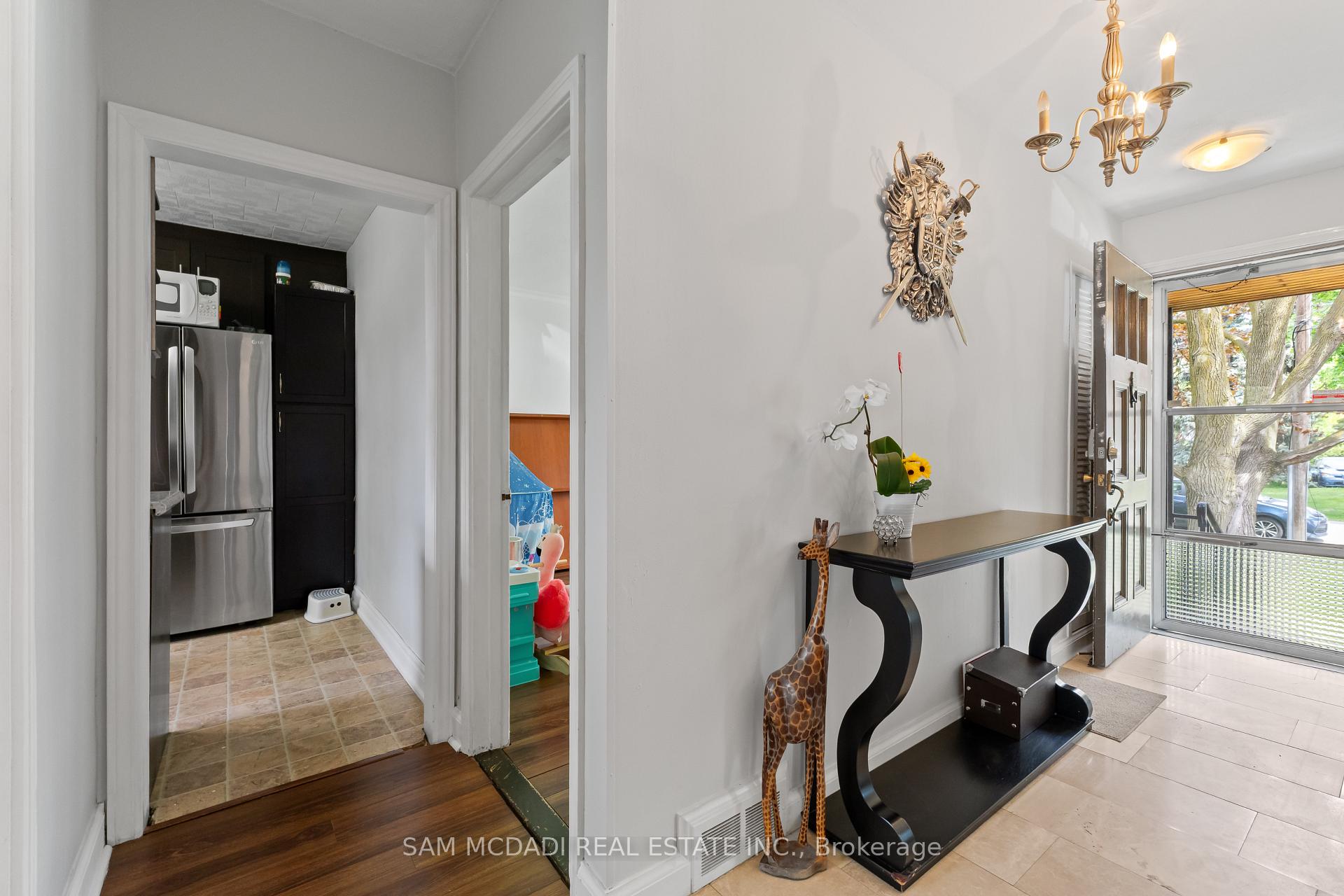 57 Westglen Crescent