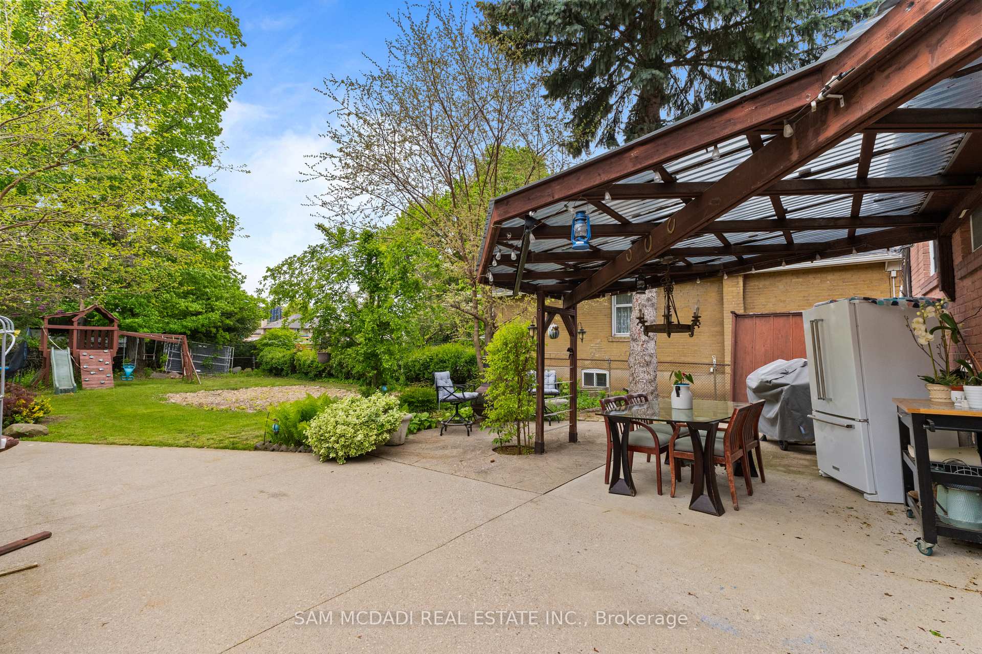 57 Westglen Crescent