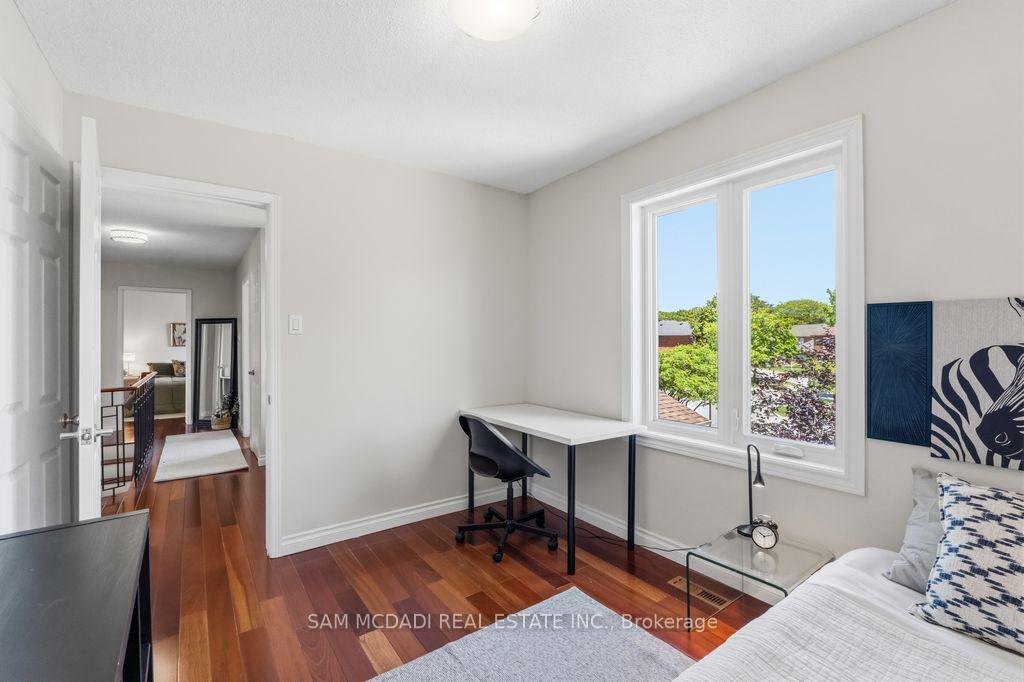 6643 Mockingbird Lane