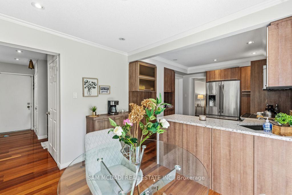6643 Mockingbird Lane