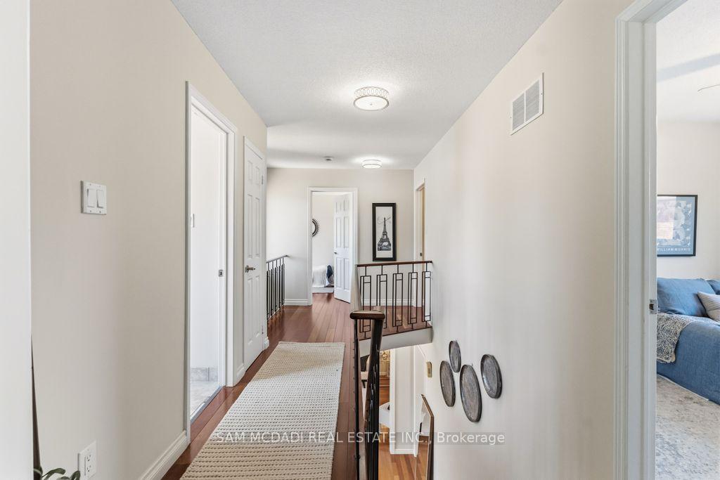6643 Mockingbird Lane