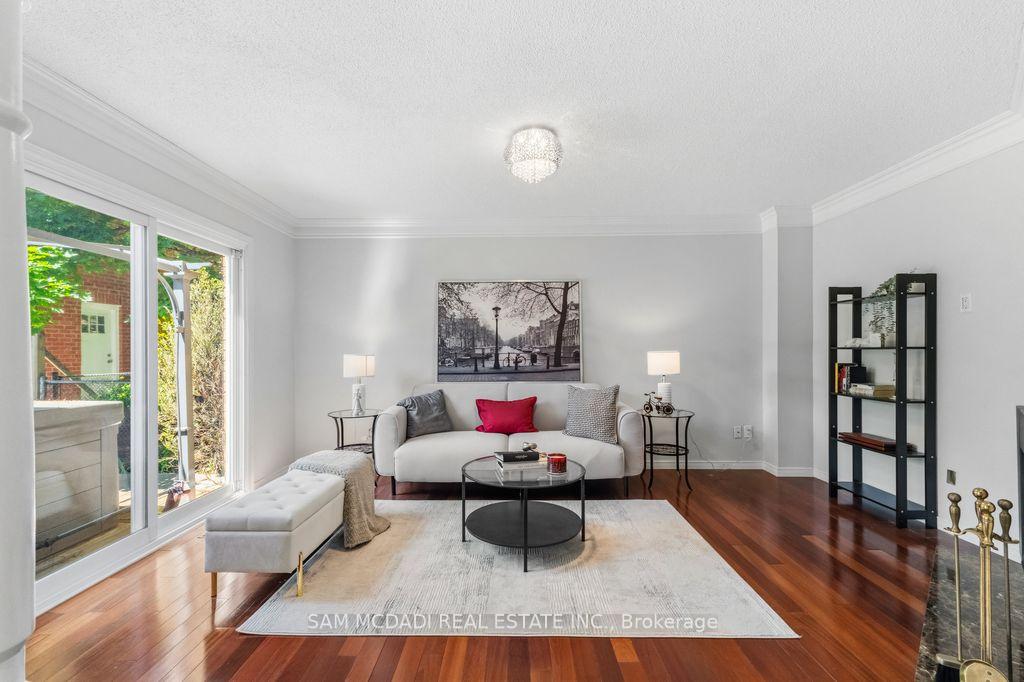 6643 Mockingbird Lane