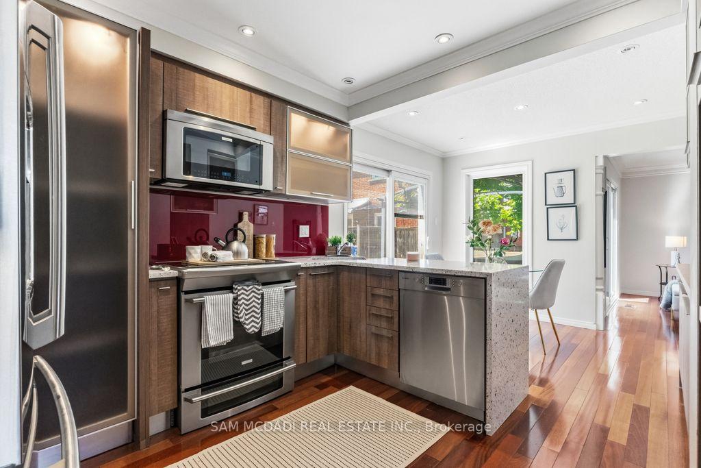 6643 Mockingbird Lane
