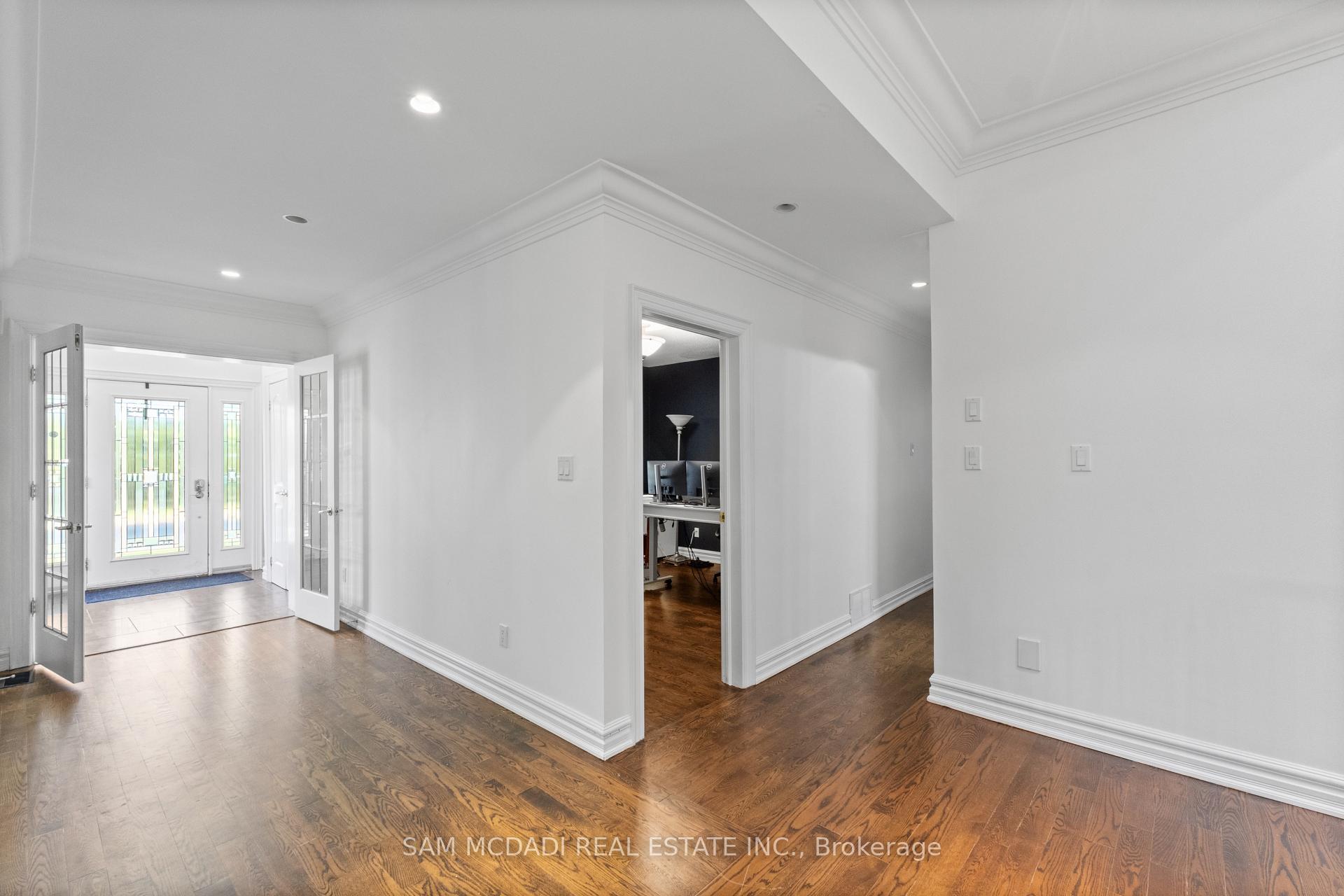 1195 Crestdale Road