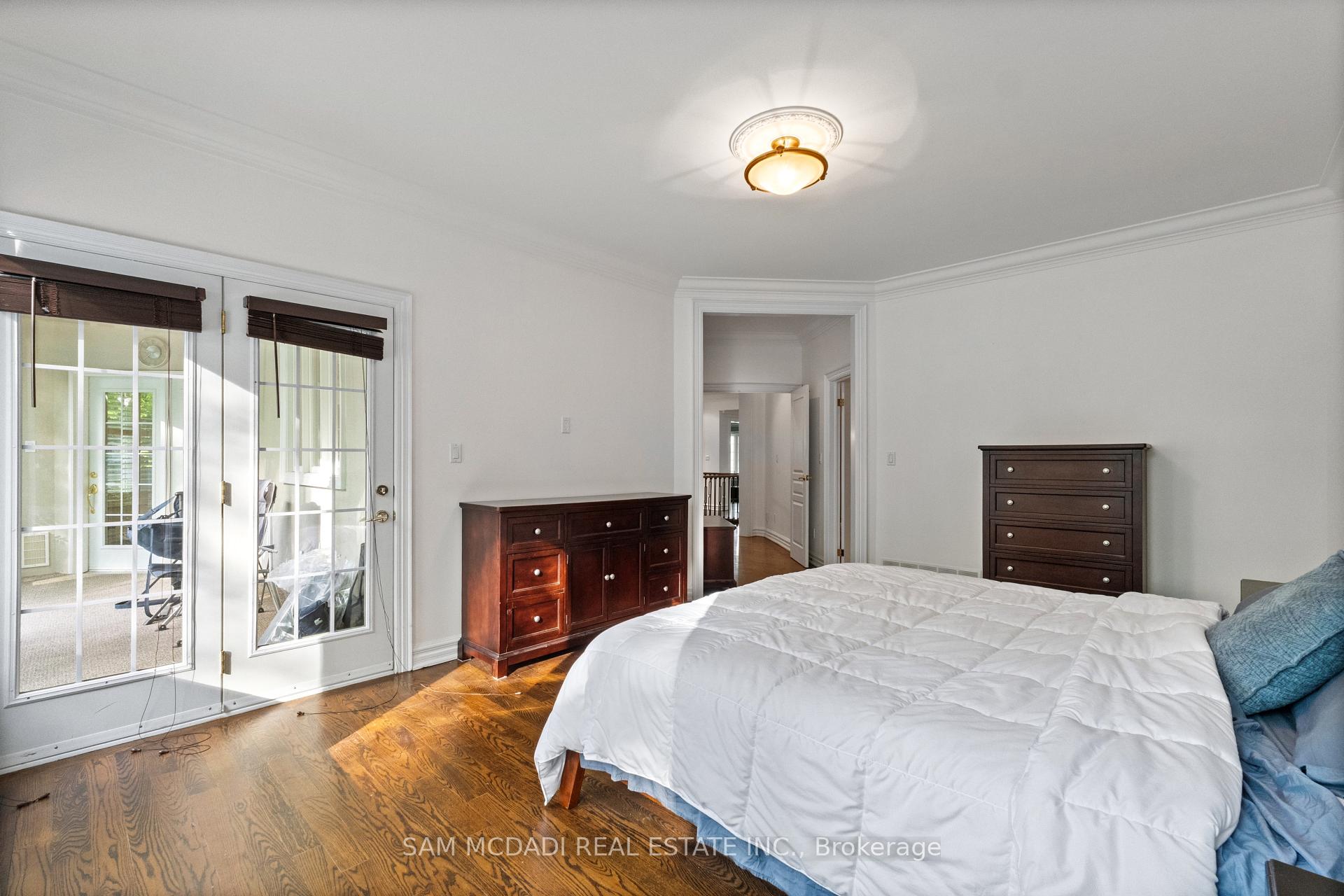 1195 Crestdale Road