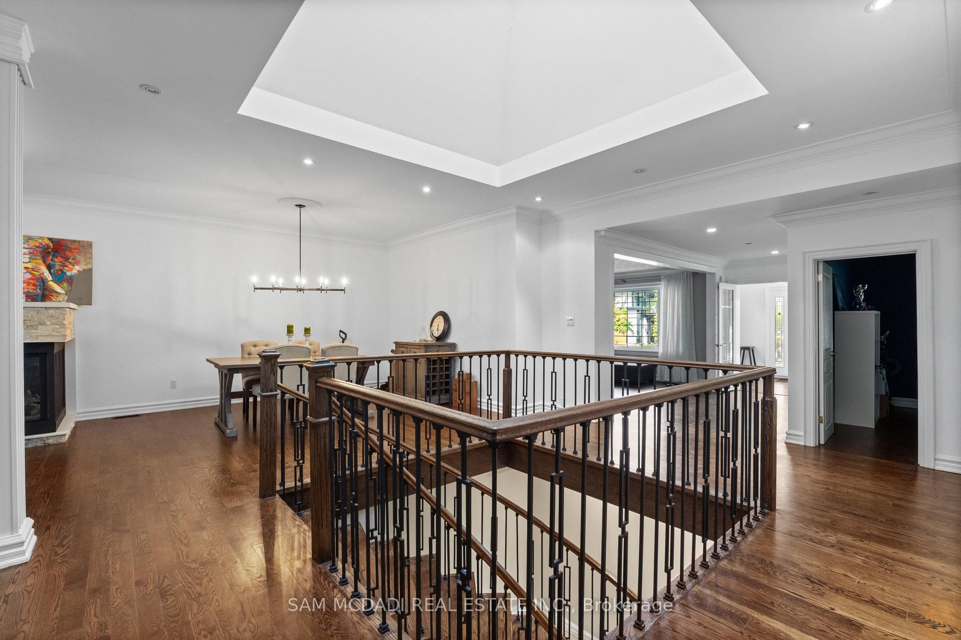 1195 Crestdale Road