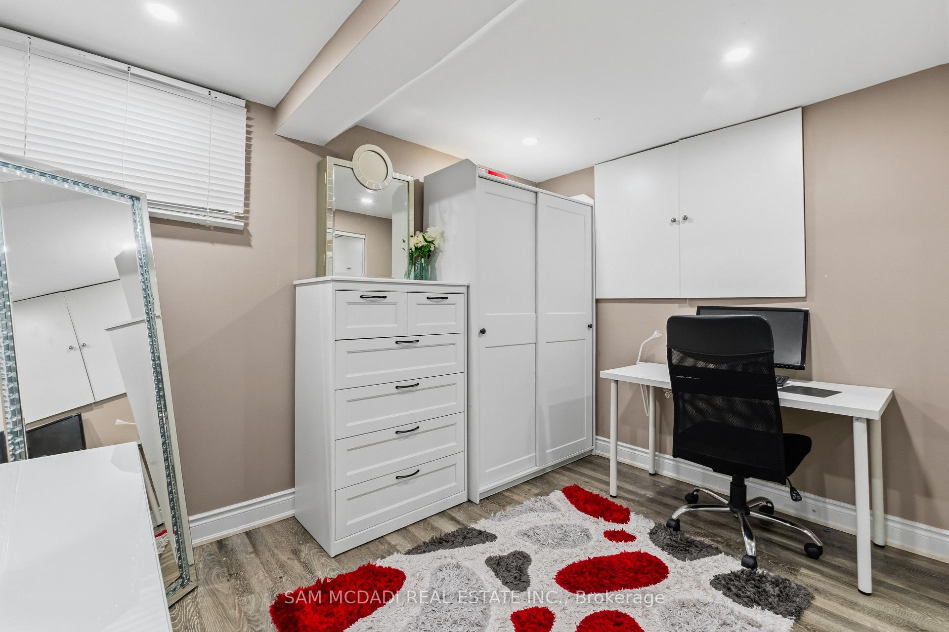 6 Chesham Court