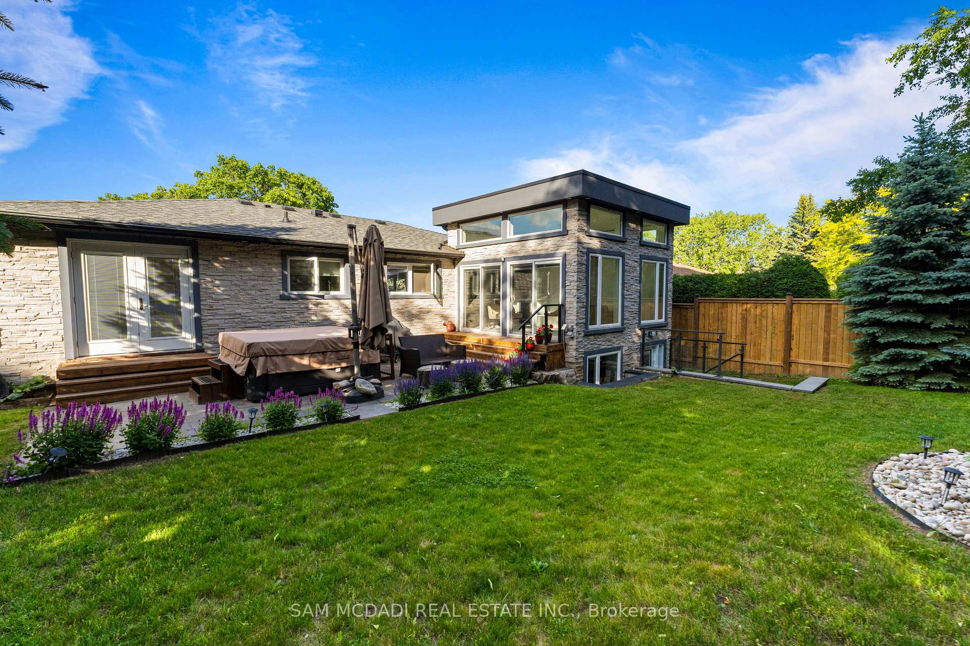 1434 Petrie Way