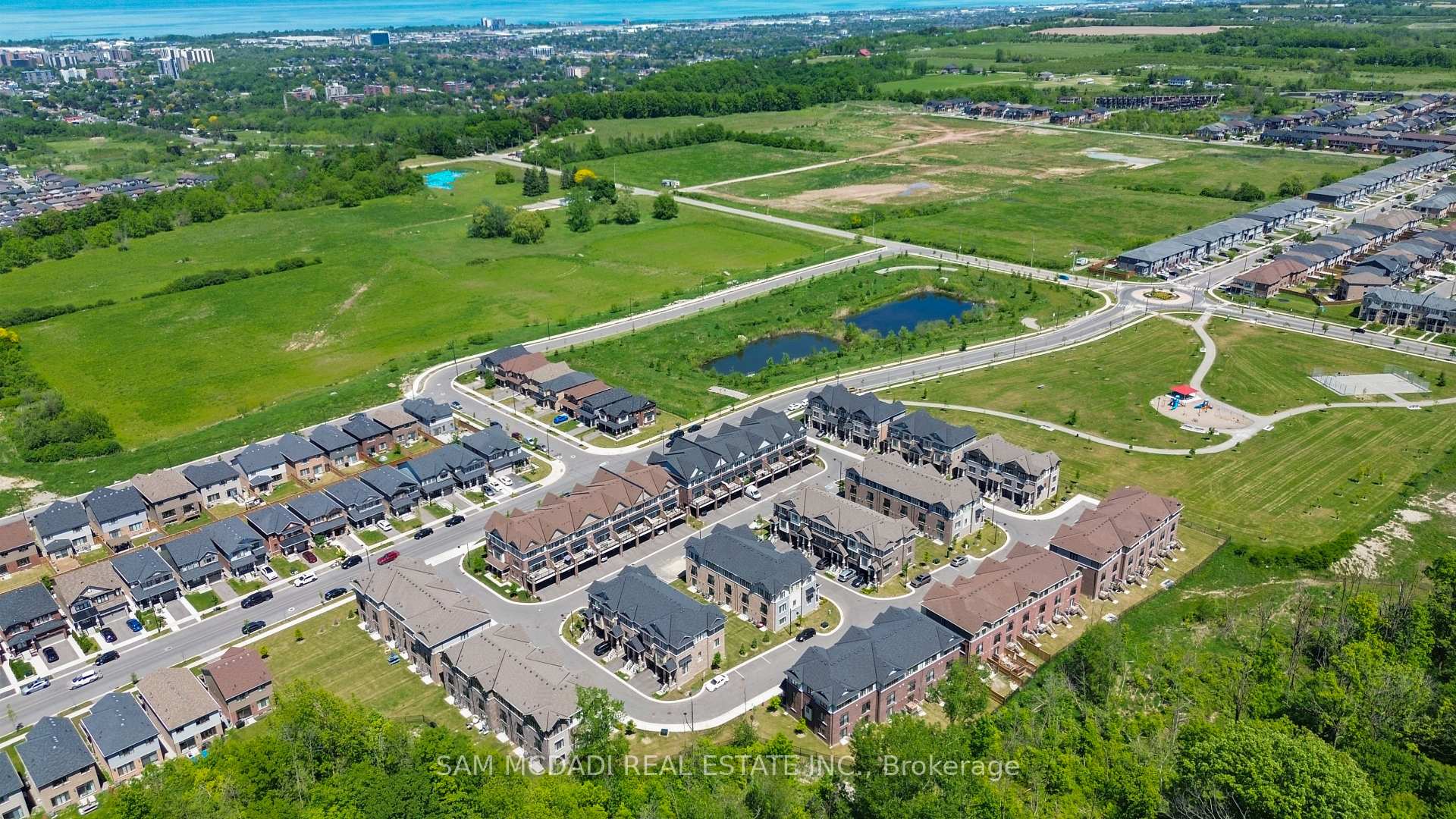 2492 Erin Centre Boulevard
