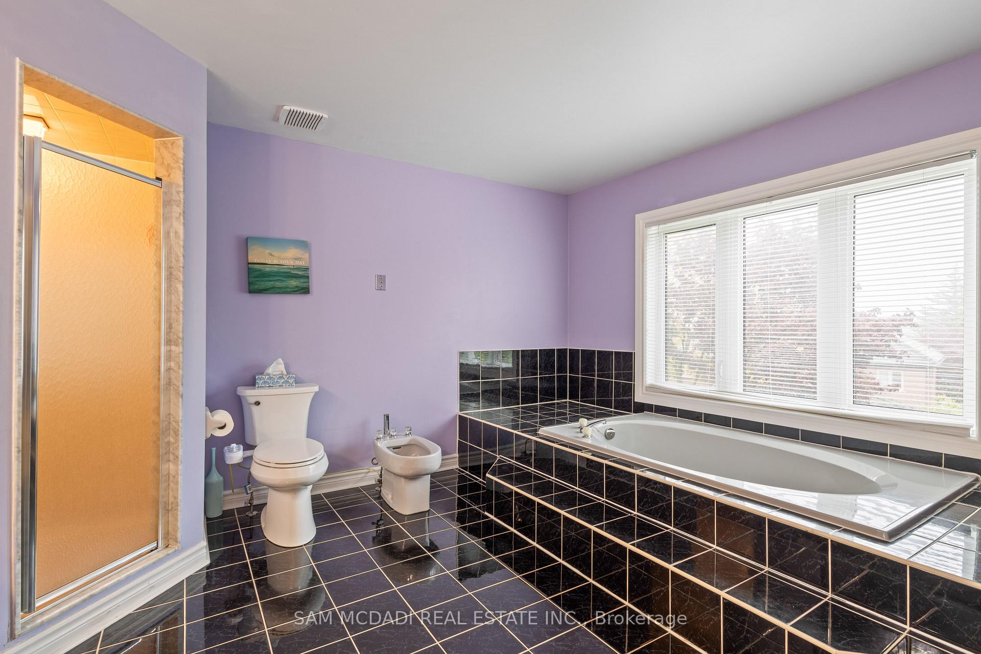2492 Erin Centre Boulevard